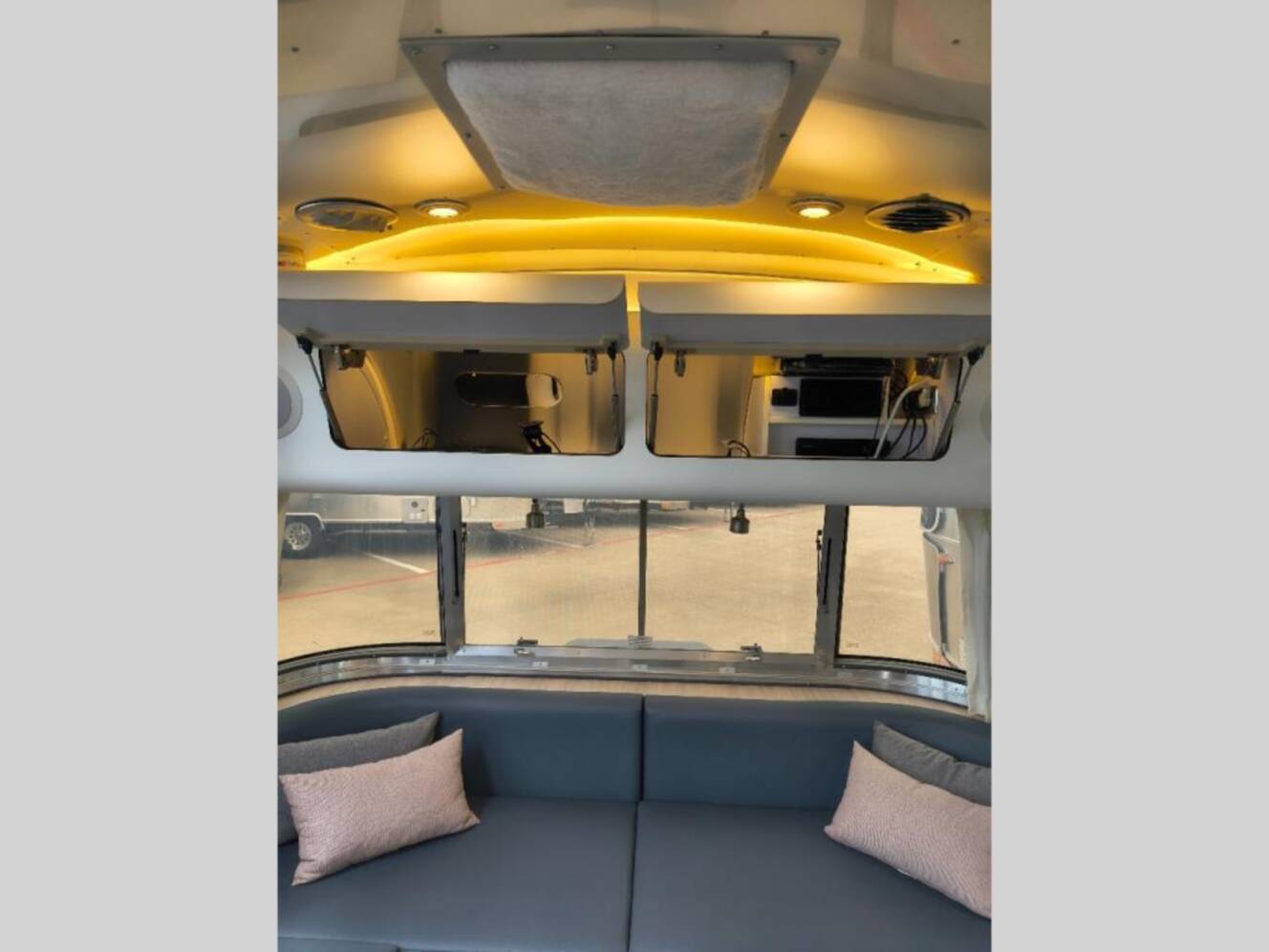 A photo of this 2021 Airstream Globetrotter 30RB Twin