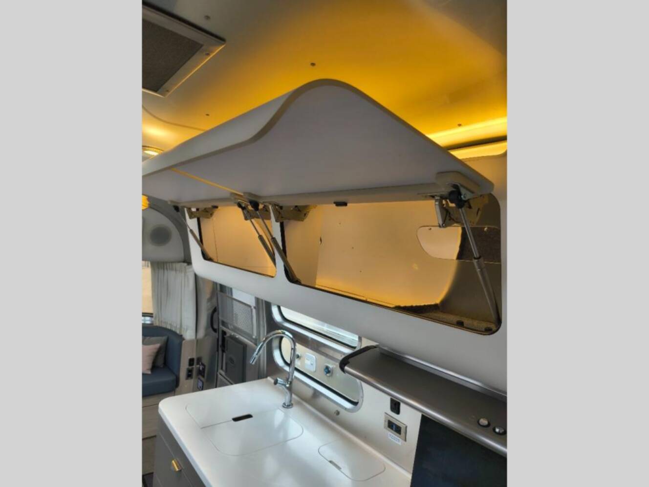A photo of this 2021 Airstream Globetrotter 30RB Twin