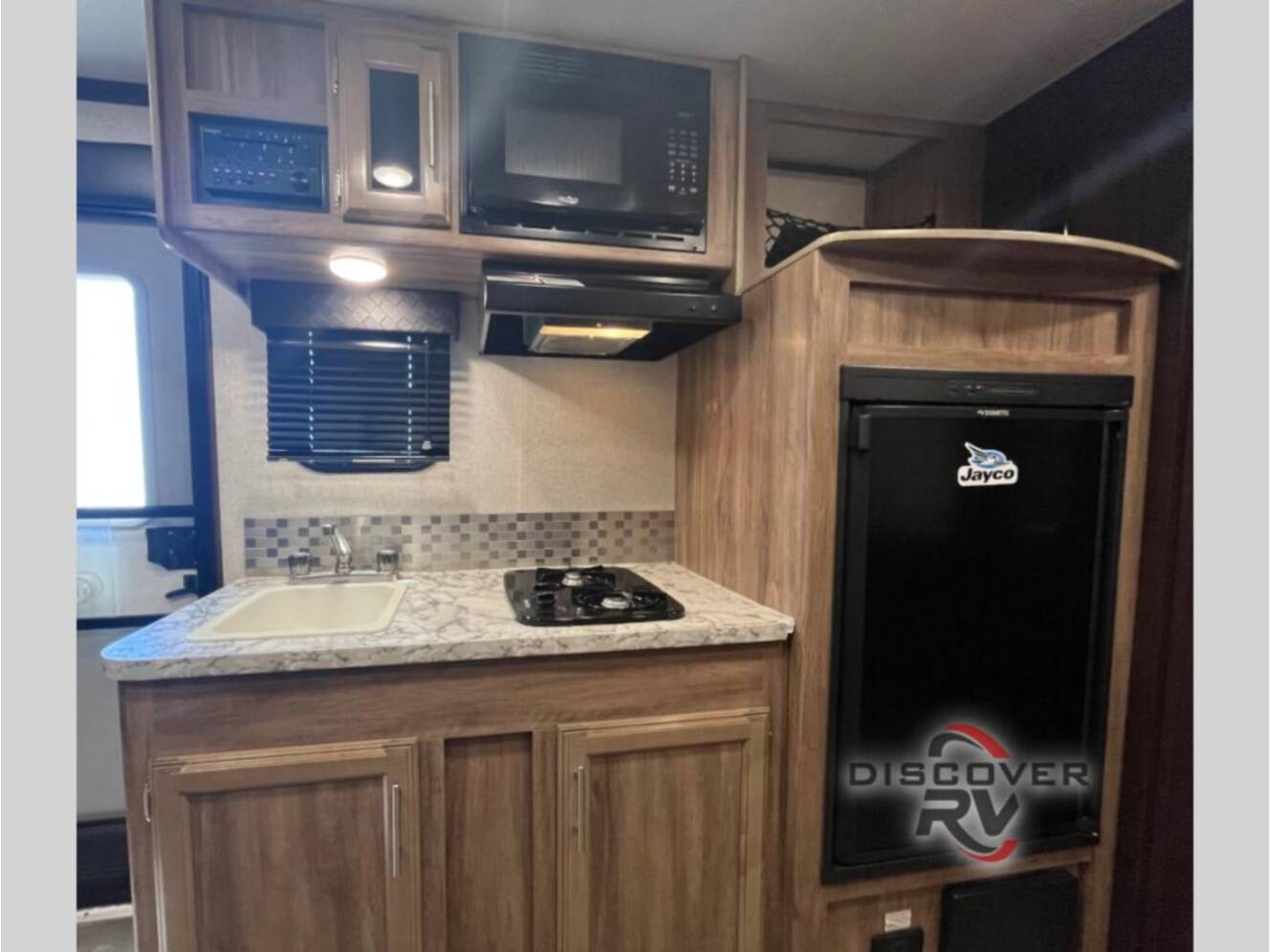 A photo of this 2018 Jayco Jay Feather 7 17XFD