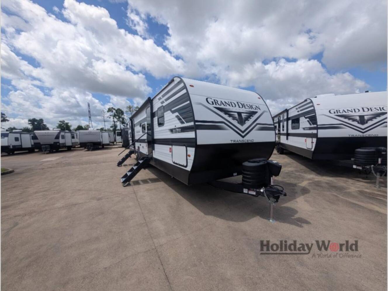 A photo of this 2027 Grand Design Transcend 325BHT