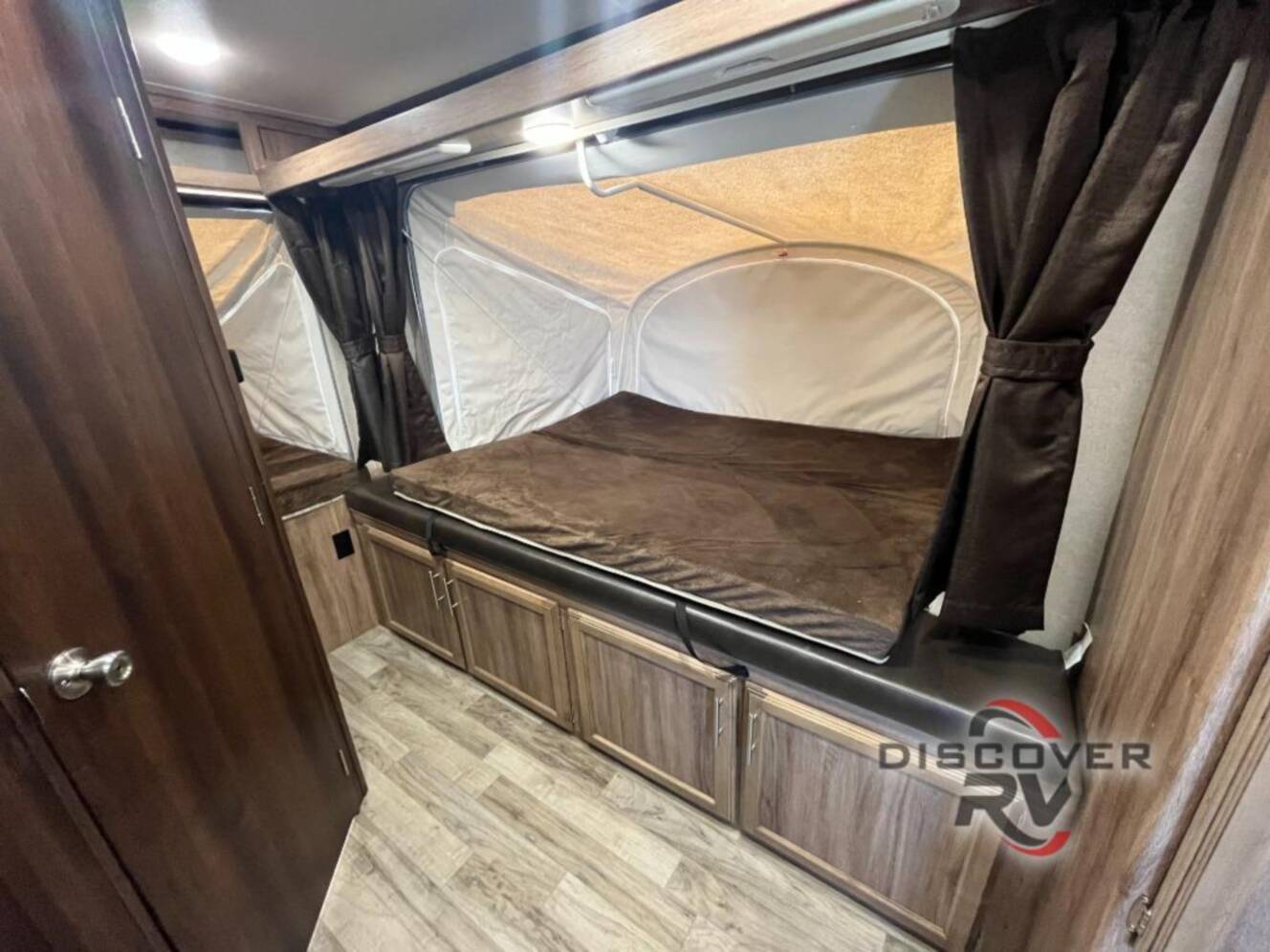 A photo of this 2018 Jayco Jay Feather 7 17XFD