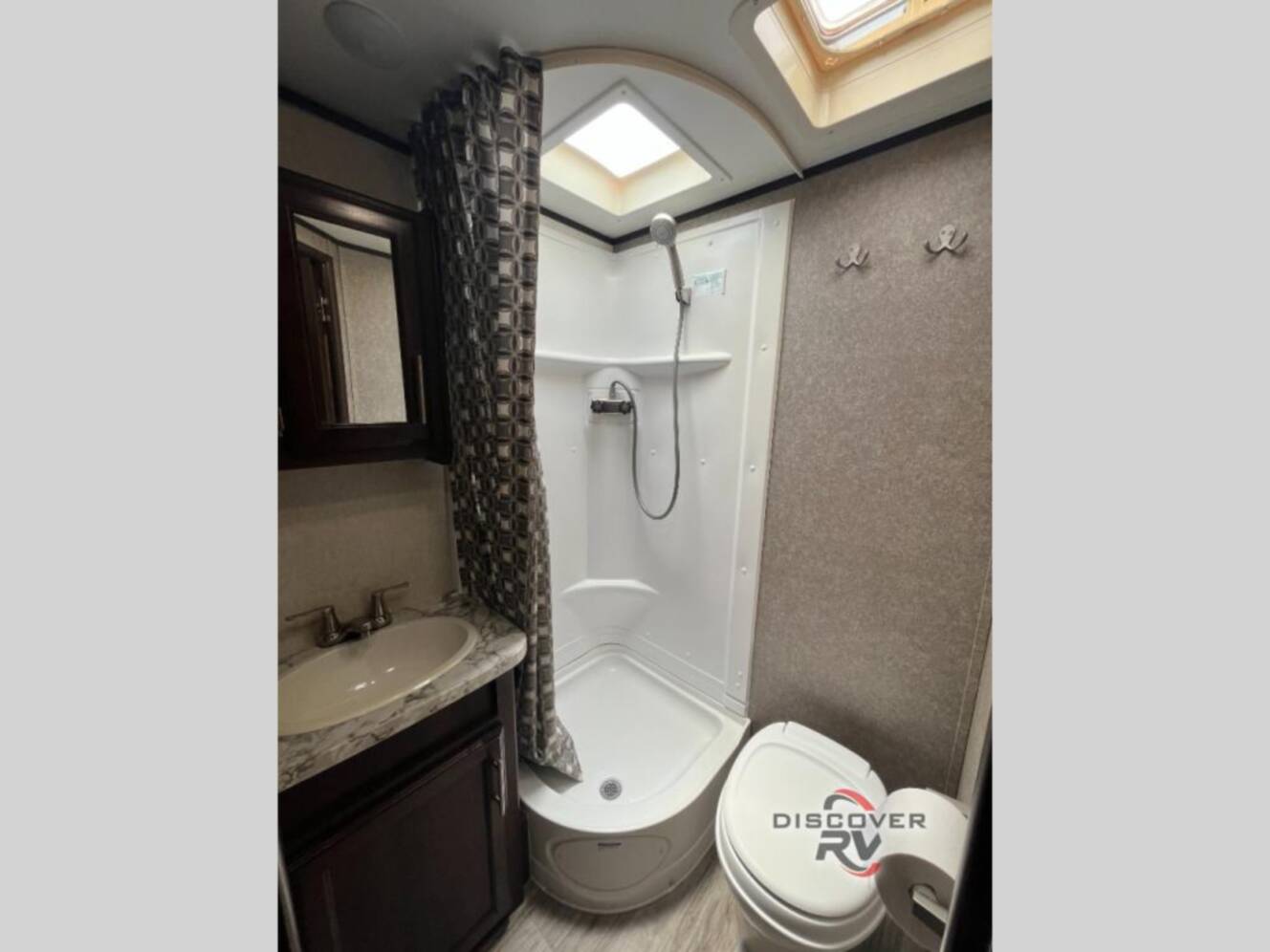 A photo of this 2018 Jayco Jay Feather 7 17XFD