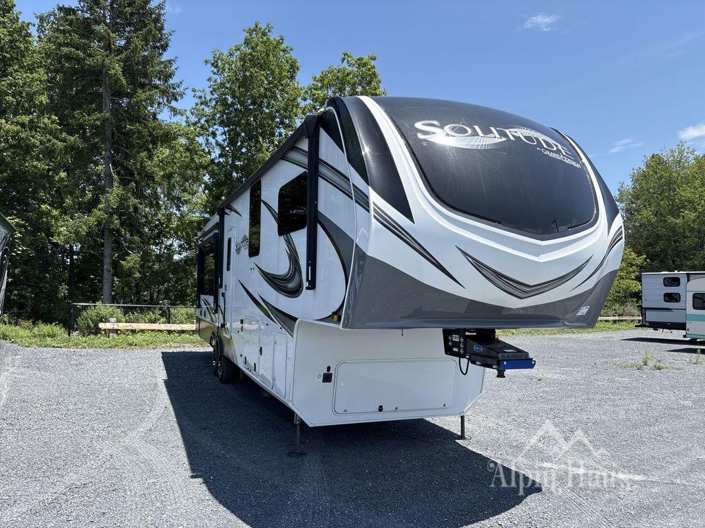2023 Grand Design Solitude 378MBS R in middletown NY