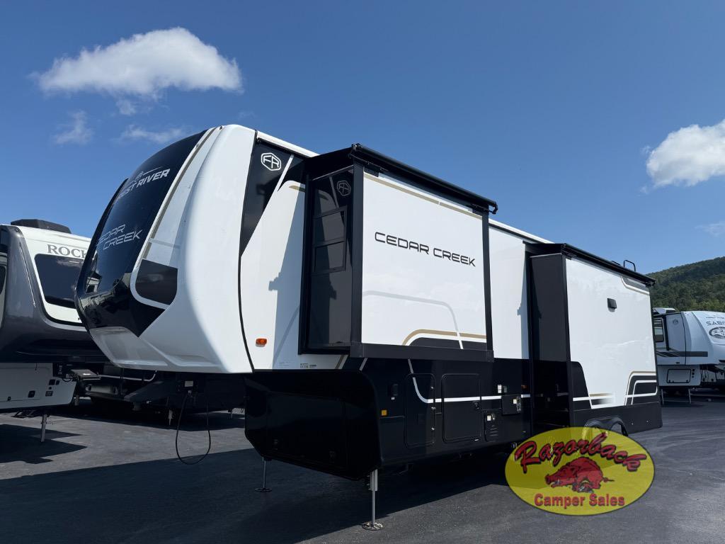 2027 Forest River Rv CEDAR CREEK 290RL in hot springs AR
