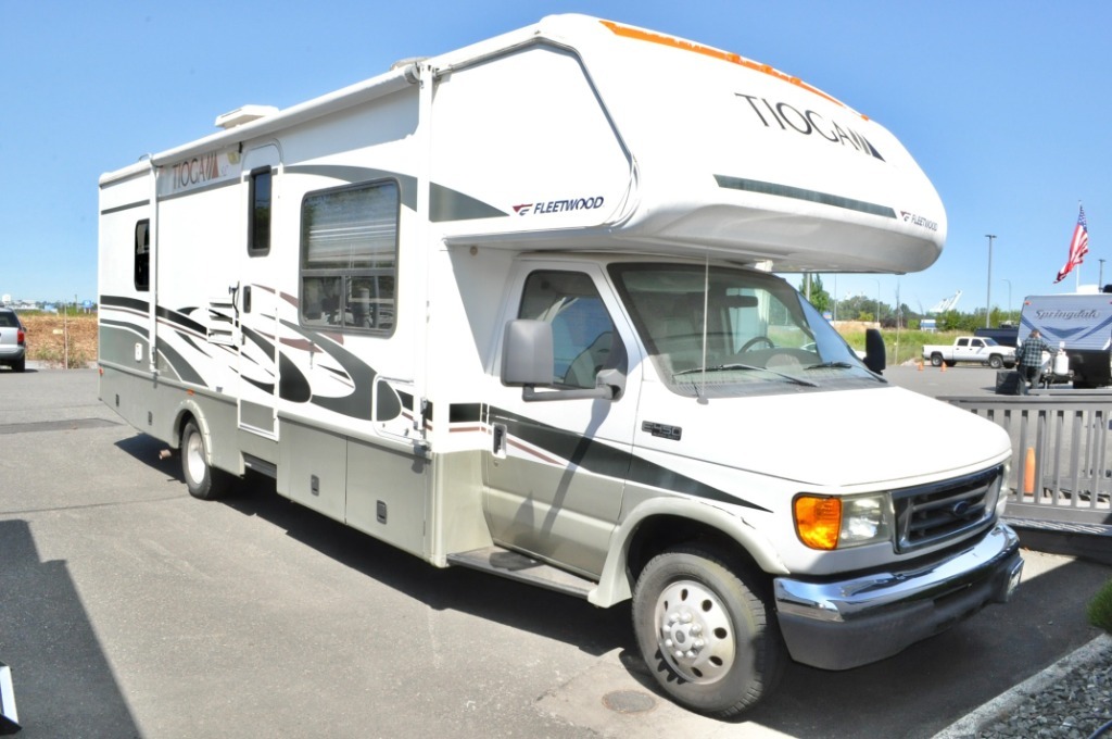2006 Fleetwood Rv Tioga 30U in fife WA