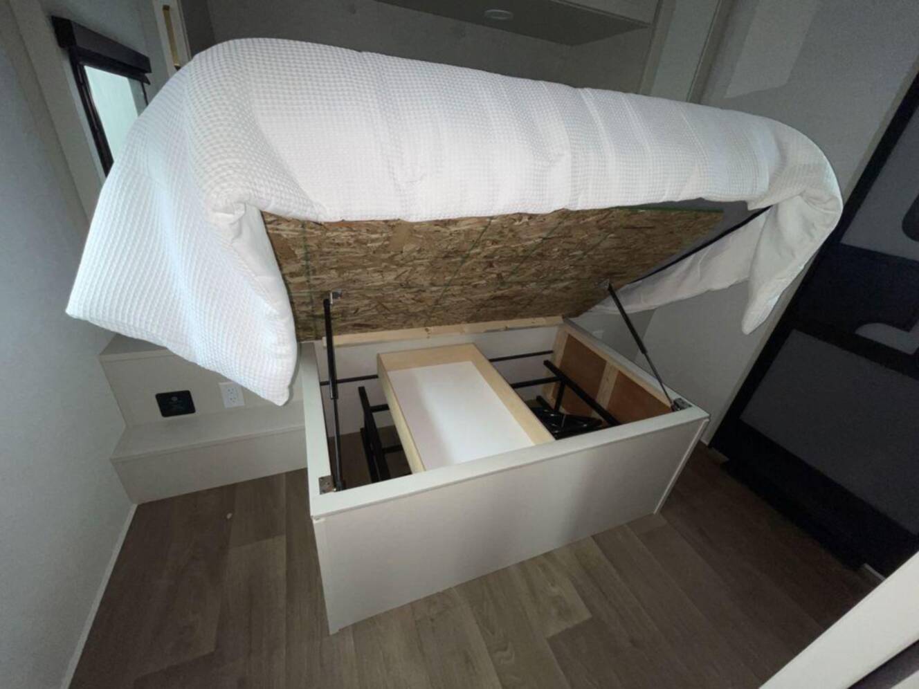A photo of this 2027 Grand Design Imagine 2300MK
