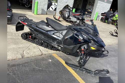 2023 Ski-Doo Renegade® X-RS® 850 E-TEC® Rip. 1.25_Smart-S_7.2" / in big bend WI
