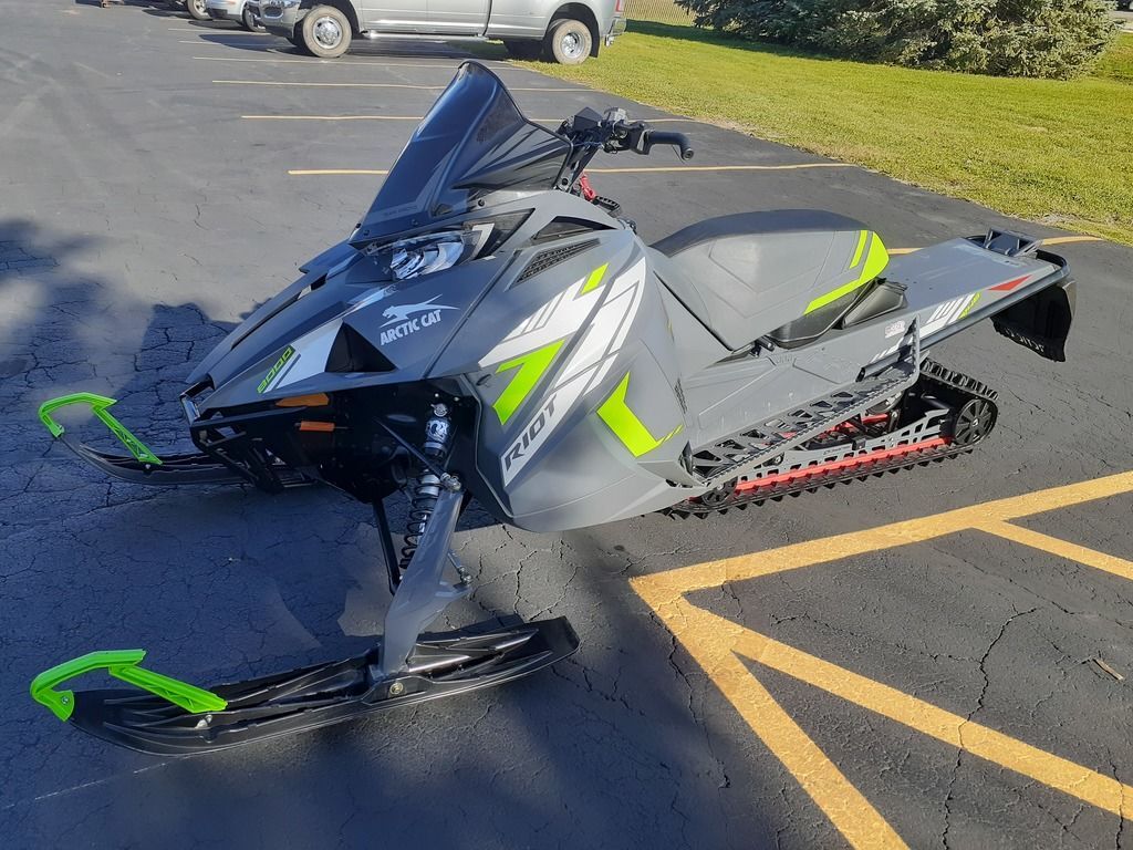 2022 Arctic Cat® Riot 8000 146"/1.35" ARS II w/ QS3 S. Green Full Send K in big bend WI