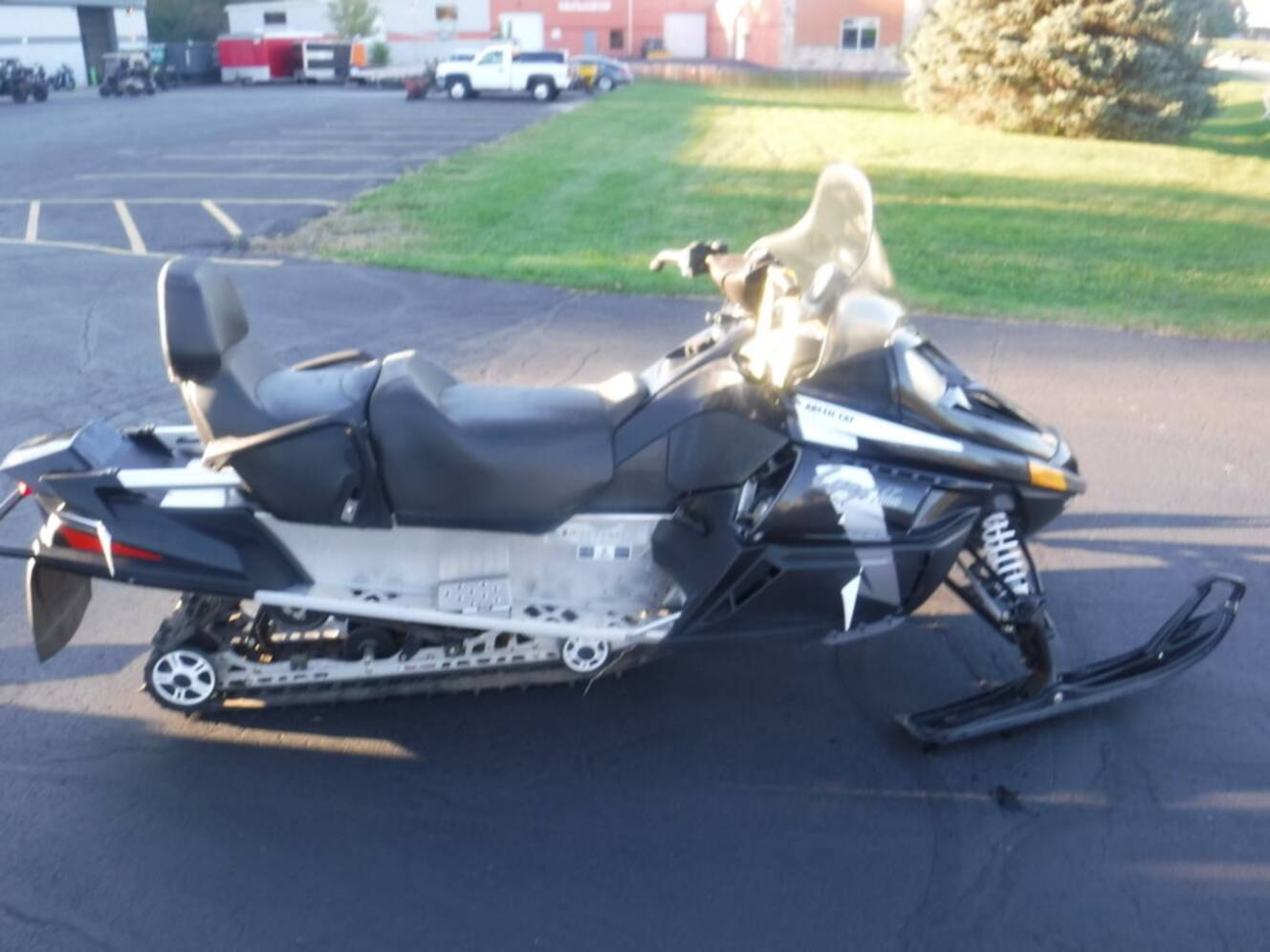 A photo of this 2017 Arctic Cat® LYNX 2000 LT ES