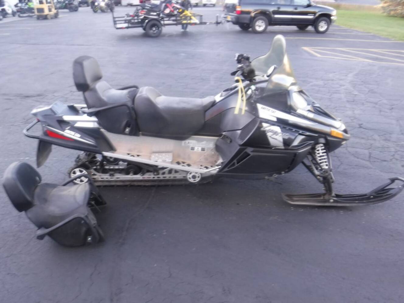 A photo of this 2017 Arctic Cat® LYNX 2000 LT ES