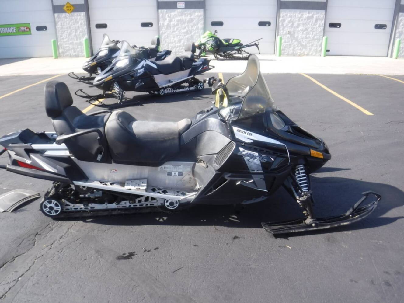 A photo of this 2017 Arctic Cat® LYNX 2000 LT ES