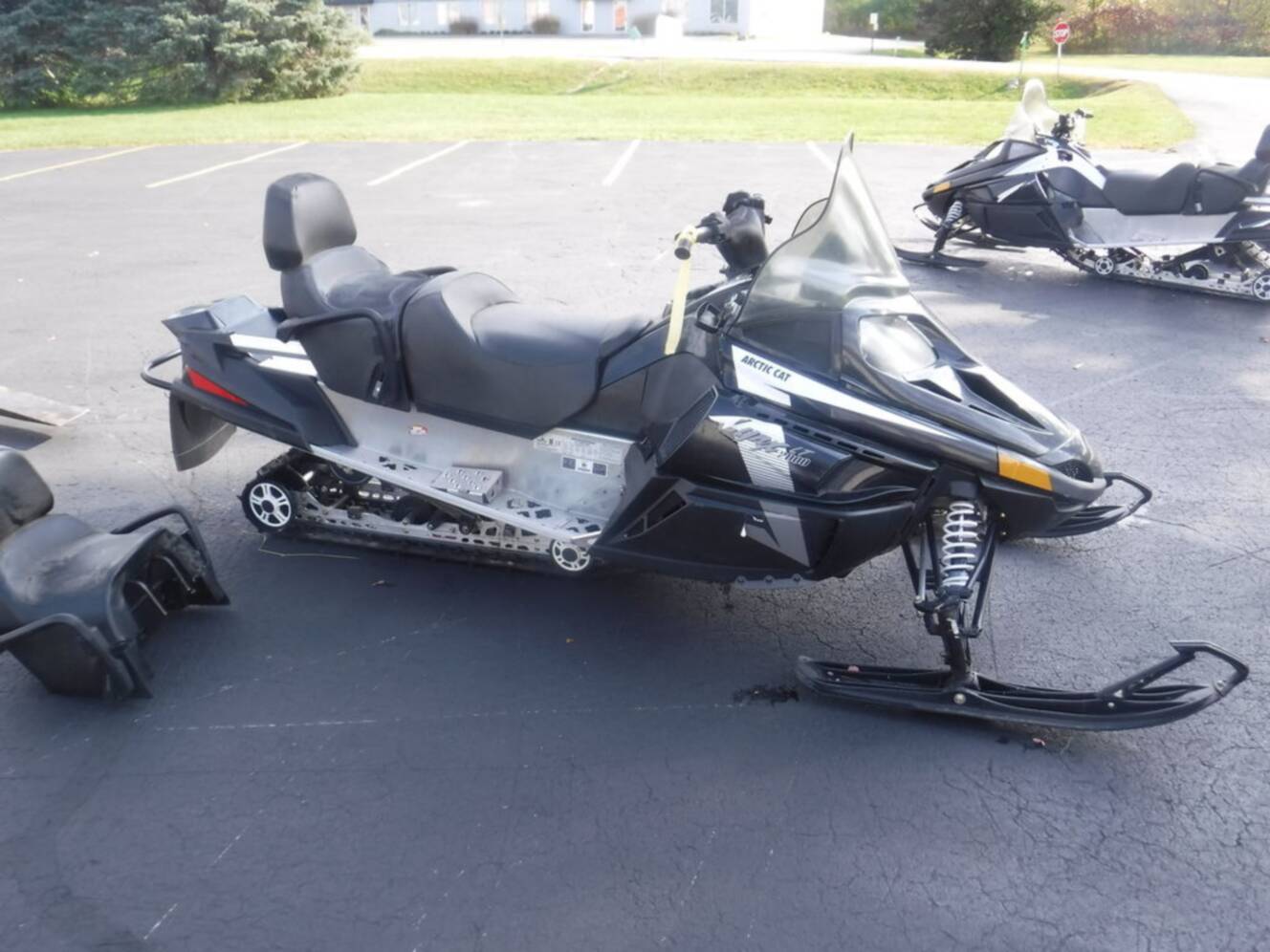 A photo of this 2017 Arctic Cat® LYNX 2000 LT ES