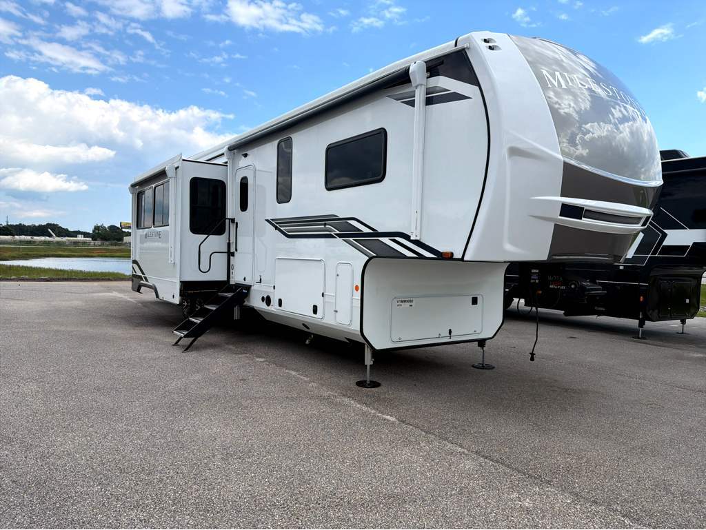 2027 Heartland Milestone Fifth Wheel 39TB in grand bay AL