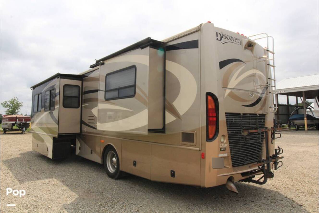A photo of this 2007 Fleetwood Discovery 39S