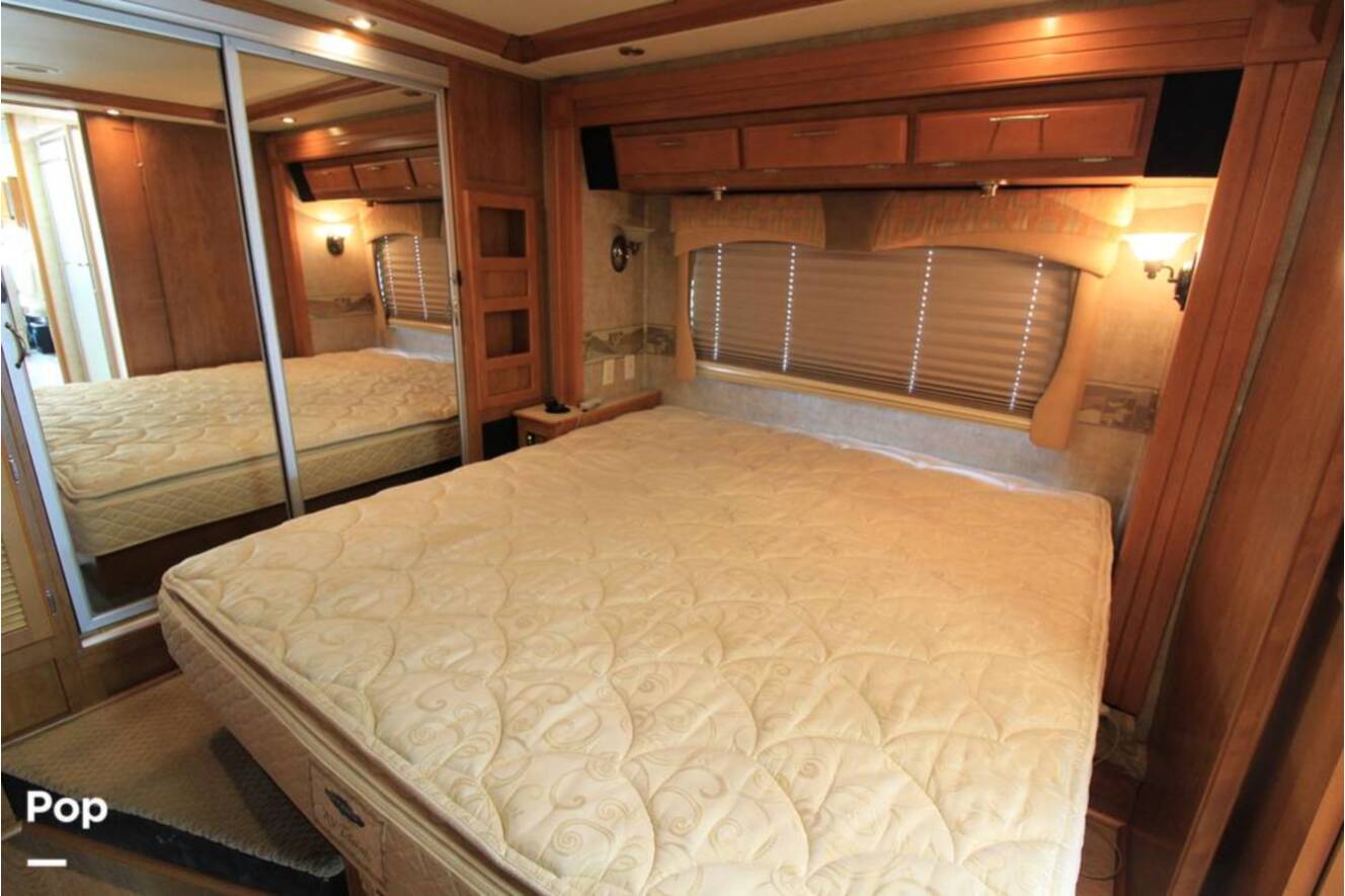 A photo of this 2007 Fleetwood Discovery 39S