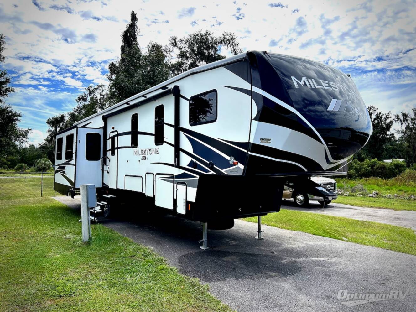A photo of this 2019 Heartland Milestone 377MB