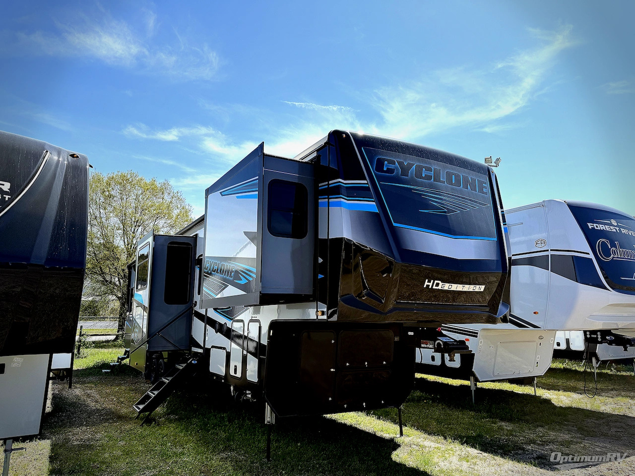 2025 Heartland Cyclone 4008 RV
