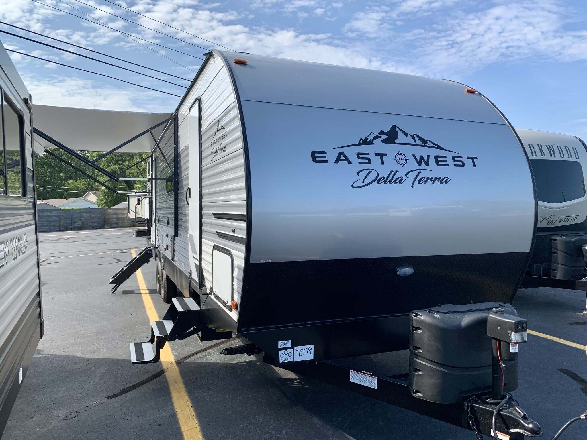 2023 East To West Della Terra 312BH RV