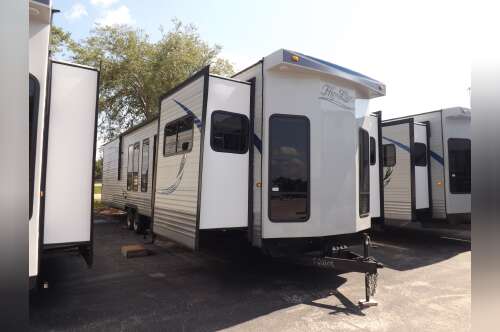 2022 Hy-Line DESTINATION TRAILER in ft. myers FL