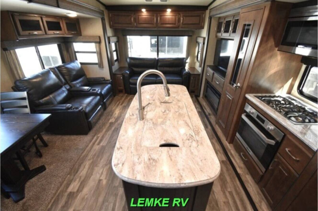 A photo of this 2019 Grand Design Reflection 303RLS