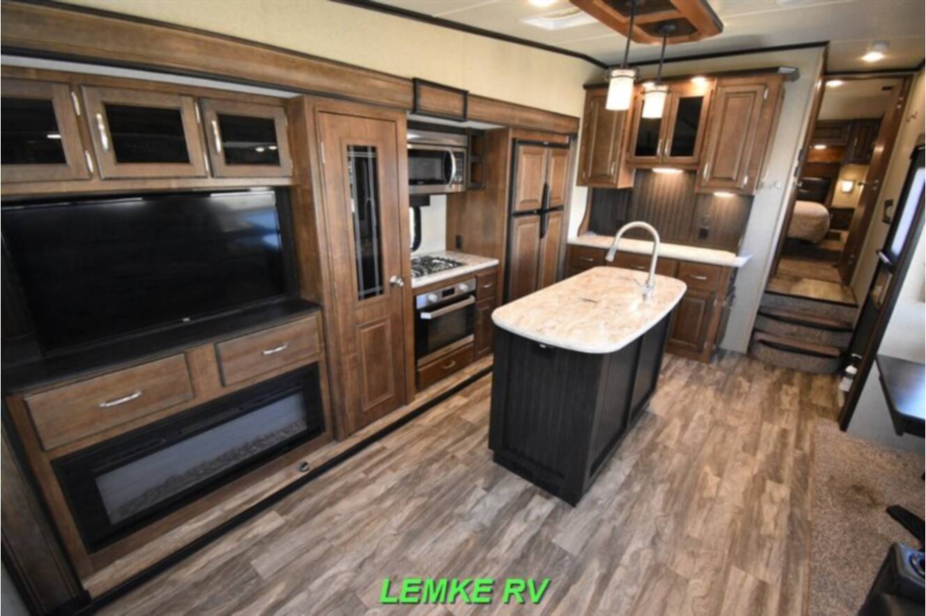 A photo of this 2019 Grand Design Reflection 303RLS