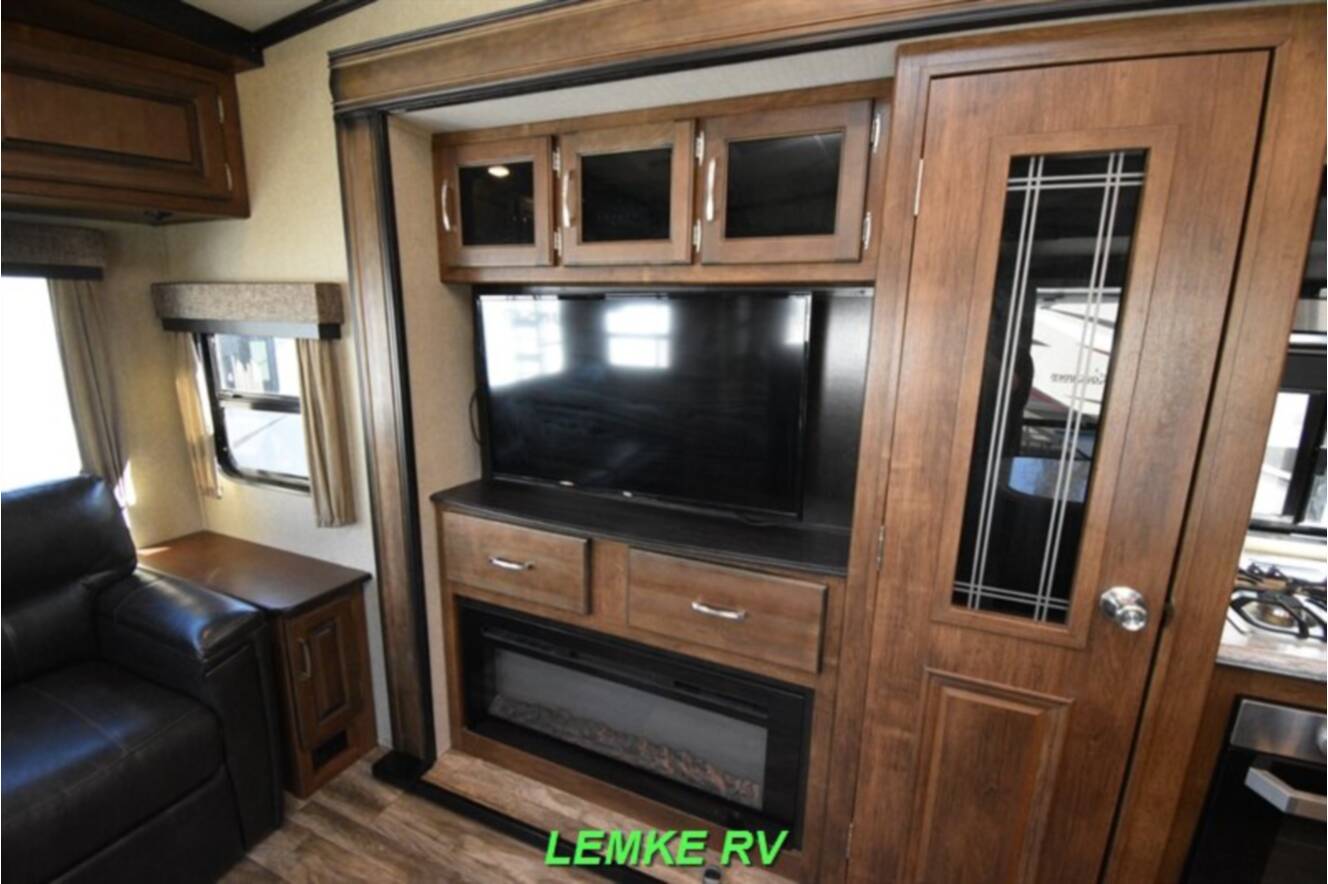 A photo of this 2019 Grand Design Reflection 303RLS