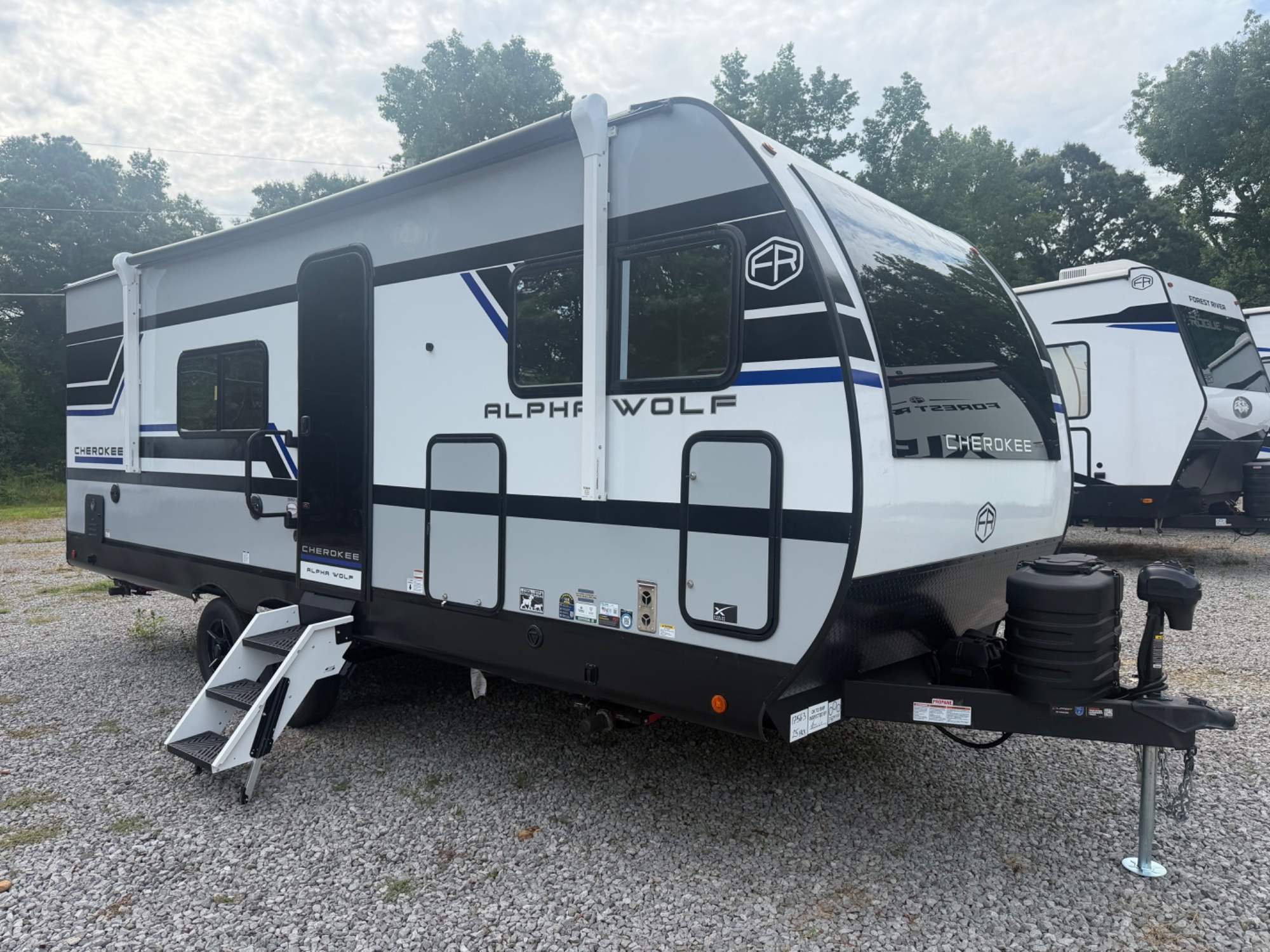New 2027 Forest River Cherokee Alpha Wolf 25FKX-L For Sale in