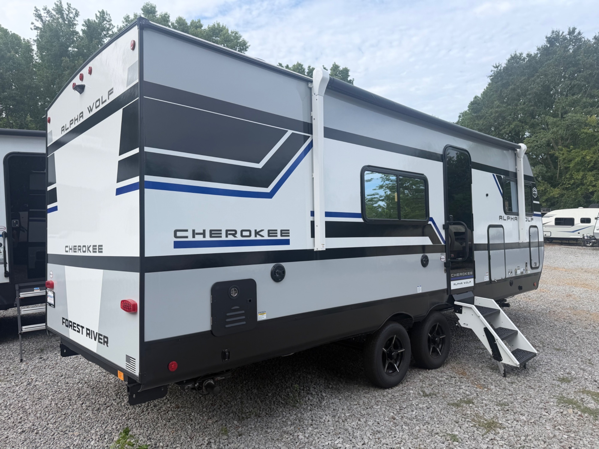 New 2027 Forest River Cherokee Alpha Wolf 25FKX-L For Sale in