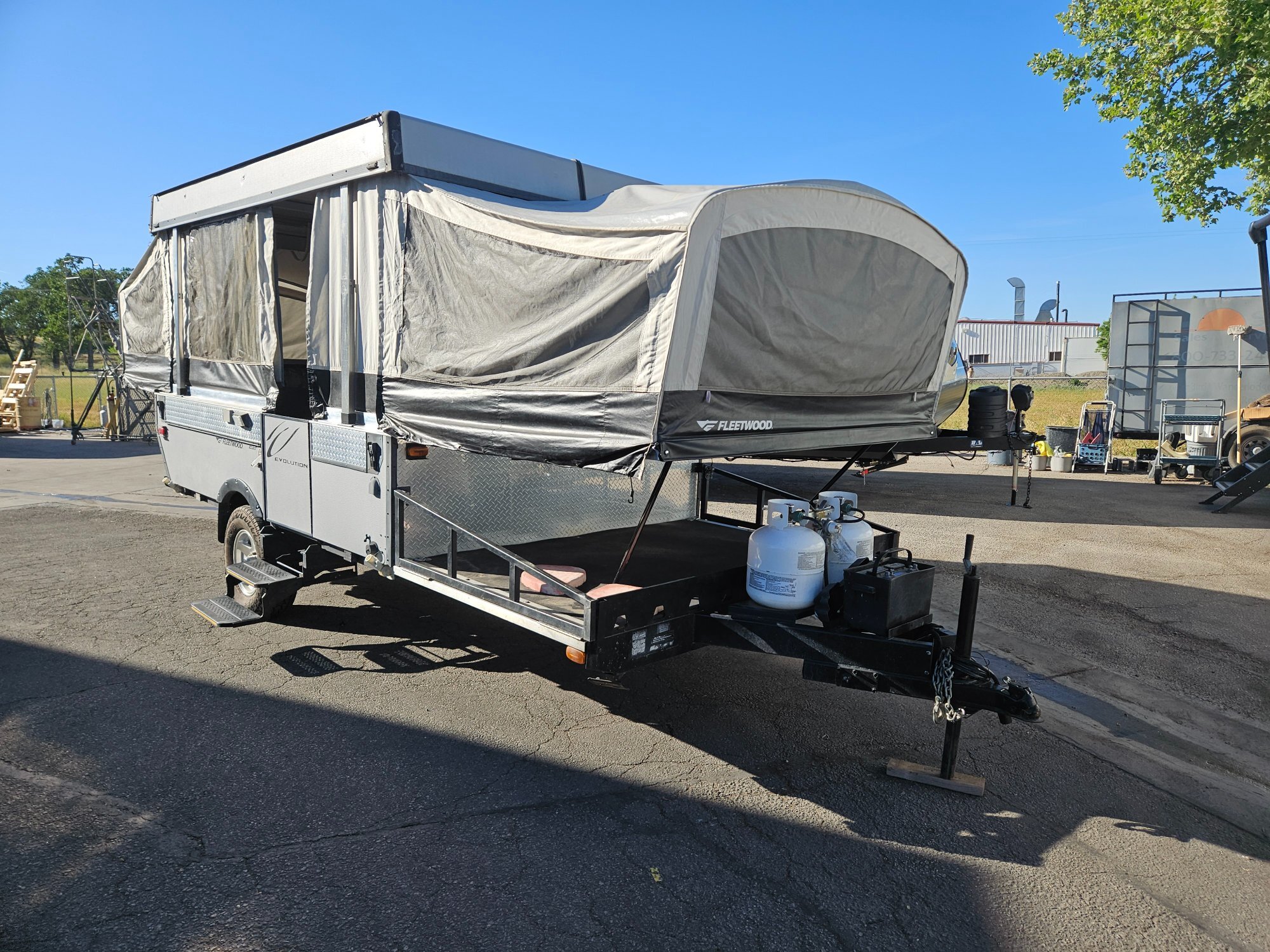 2006 Fleetwood Evolution Series E2-4044 in paso robles CA