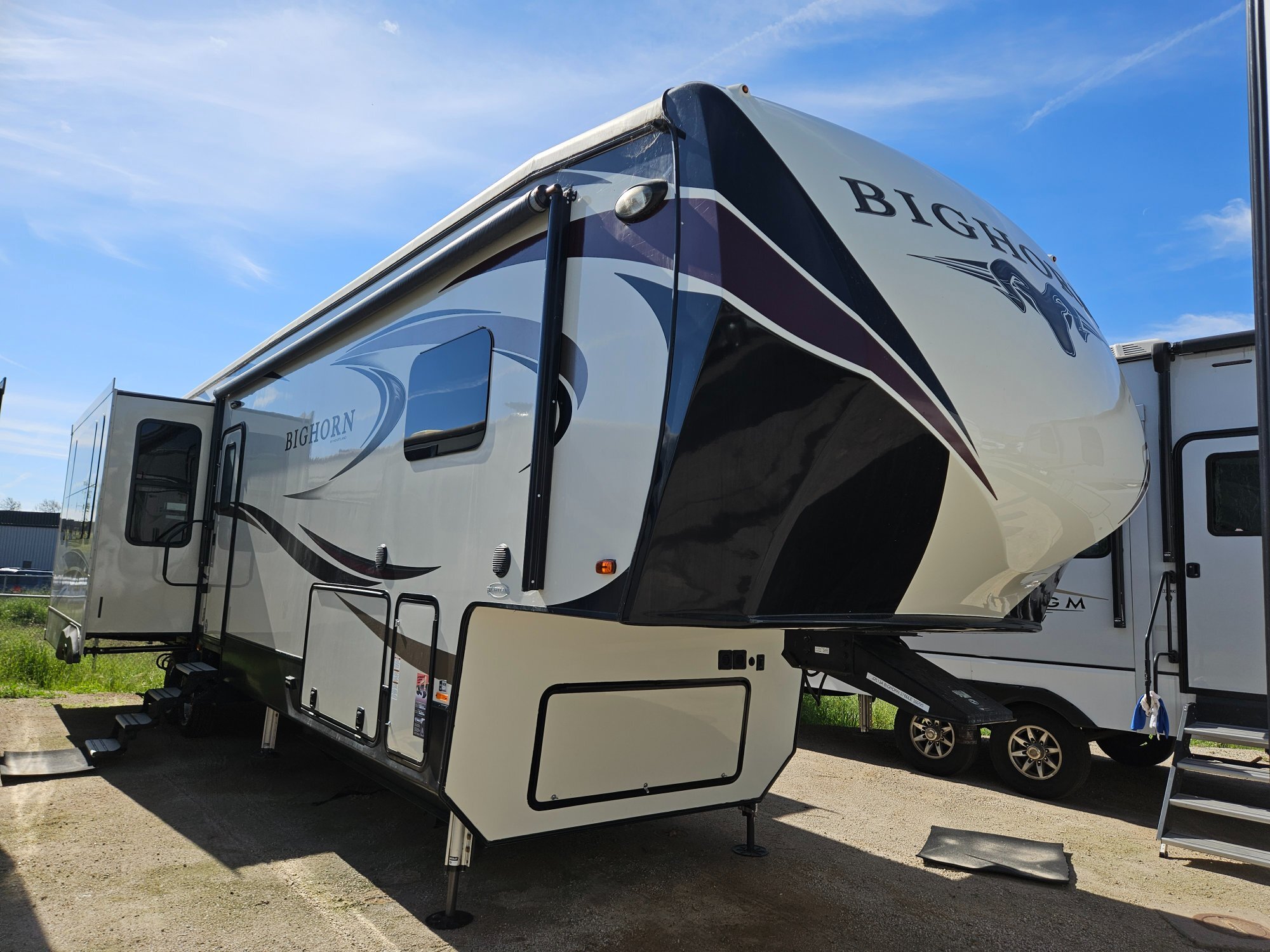 2019 Heartland Rv Bighorn BH 3760 EL in paso robles CA