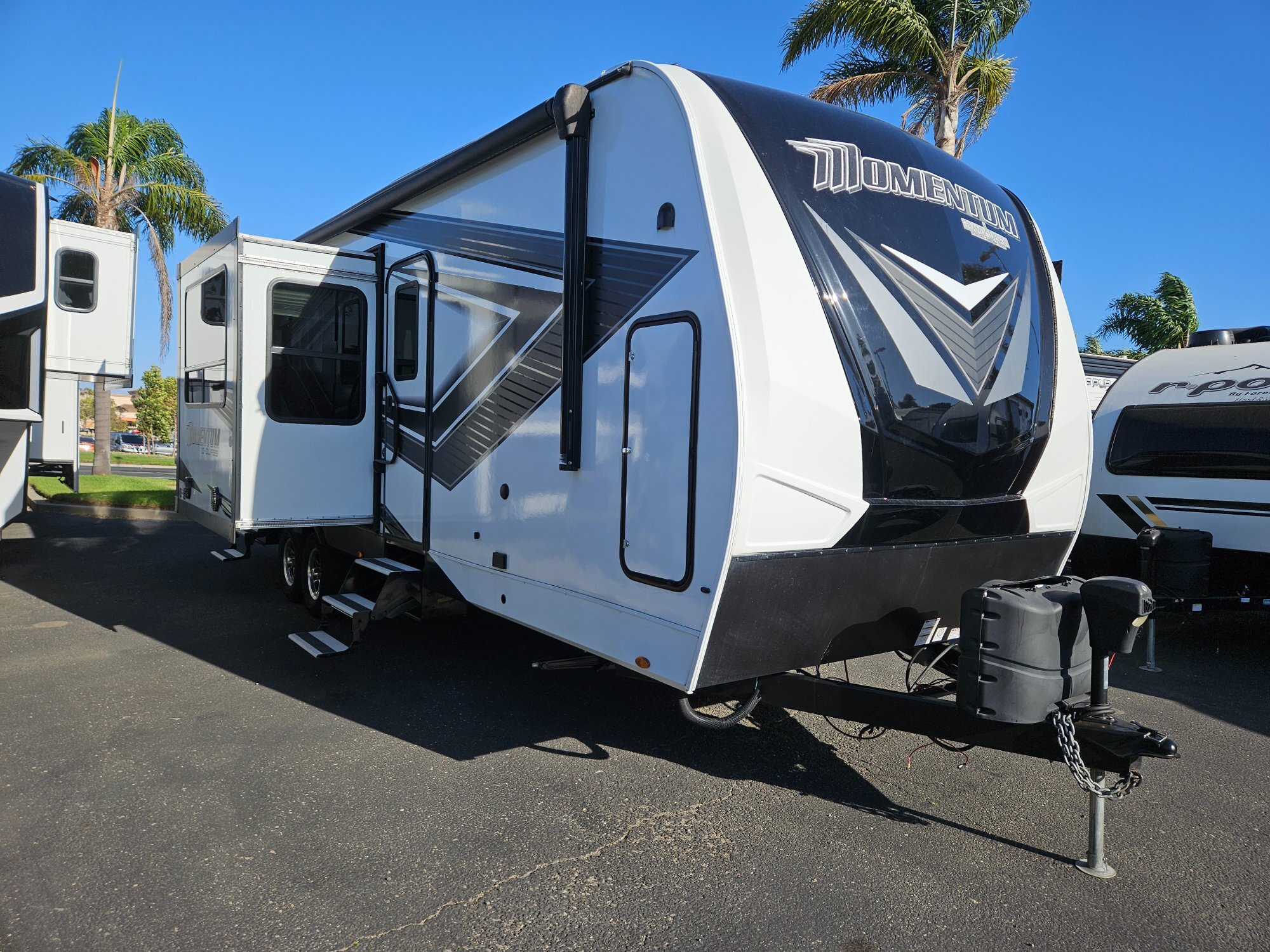 2023 Grand Design Momentum G-Class 29G in santa maria CA