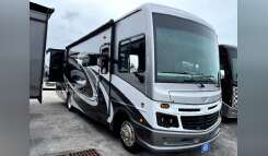 2023 Fleetwood Rv Bounder 33C RV