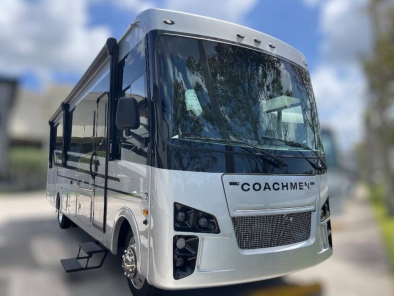 A photo of this 2025 Coachmen Mirada 33SS