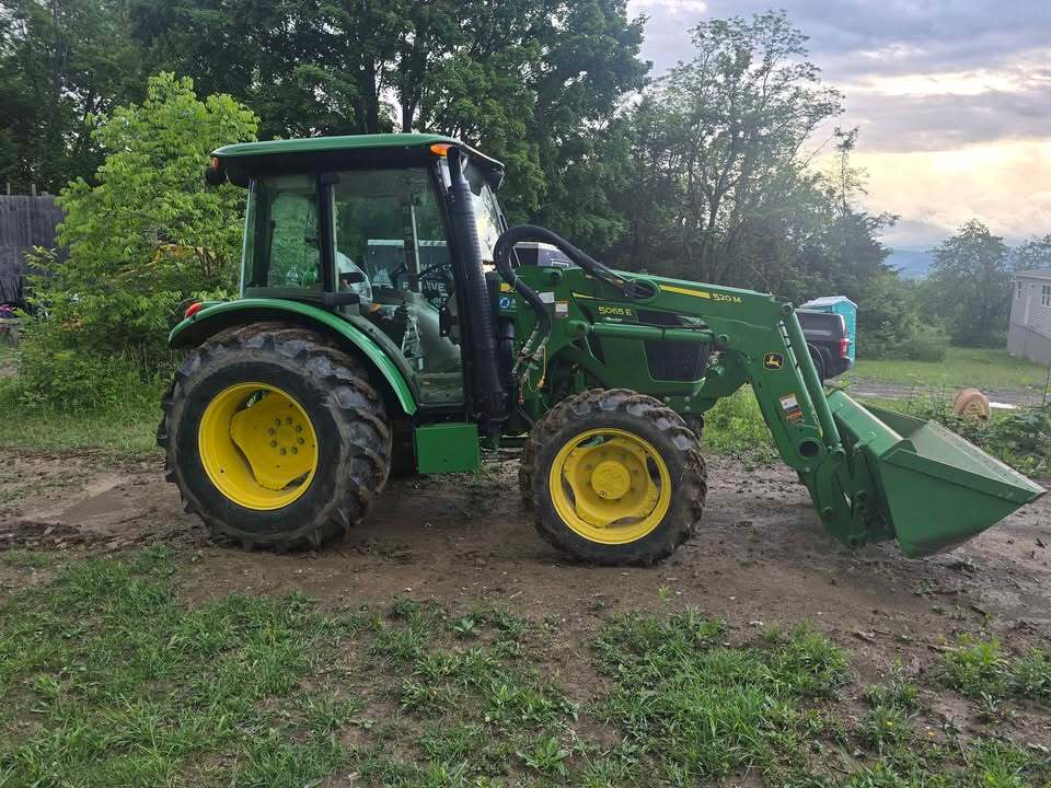 2022 JOHN DEERE 5065E in Birmingham, AL
