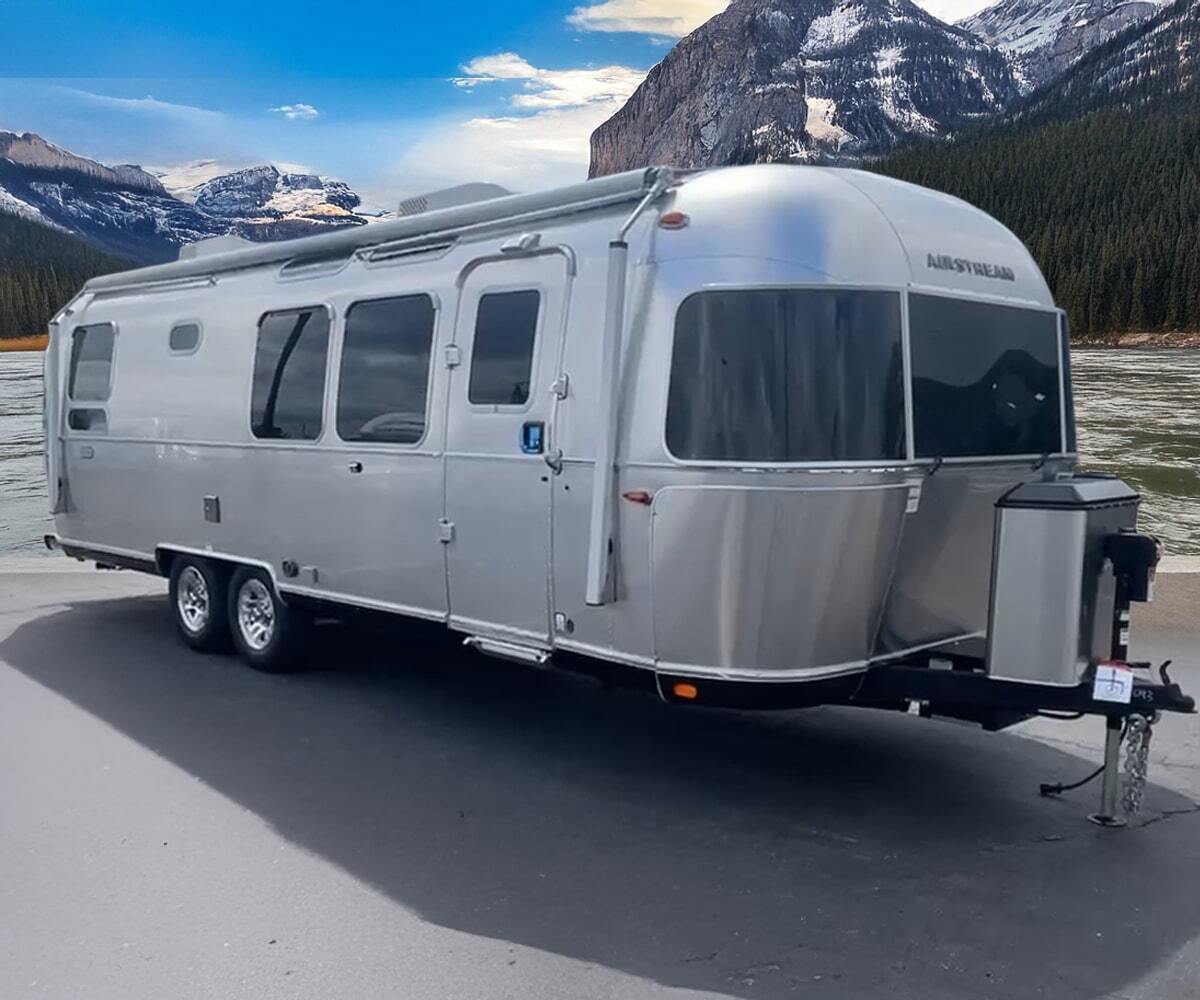 2026 Airstream Classic 28RB Queen in columbus OH