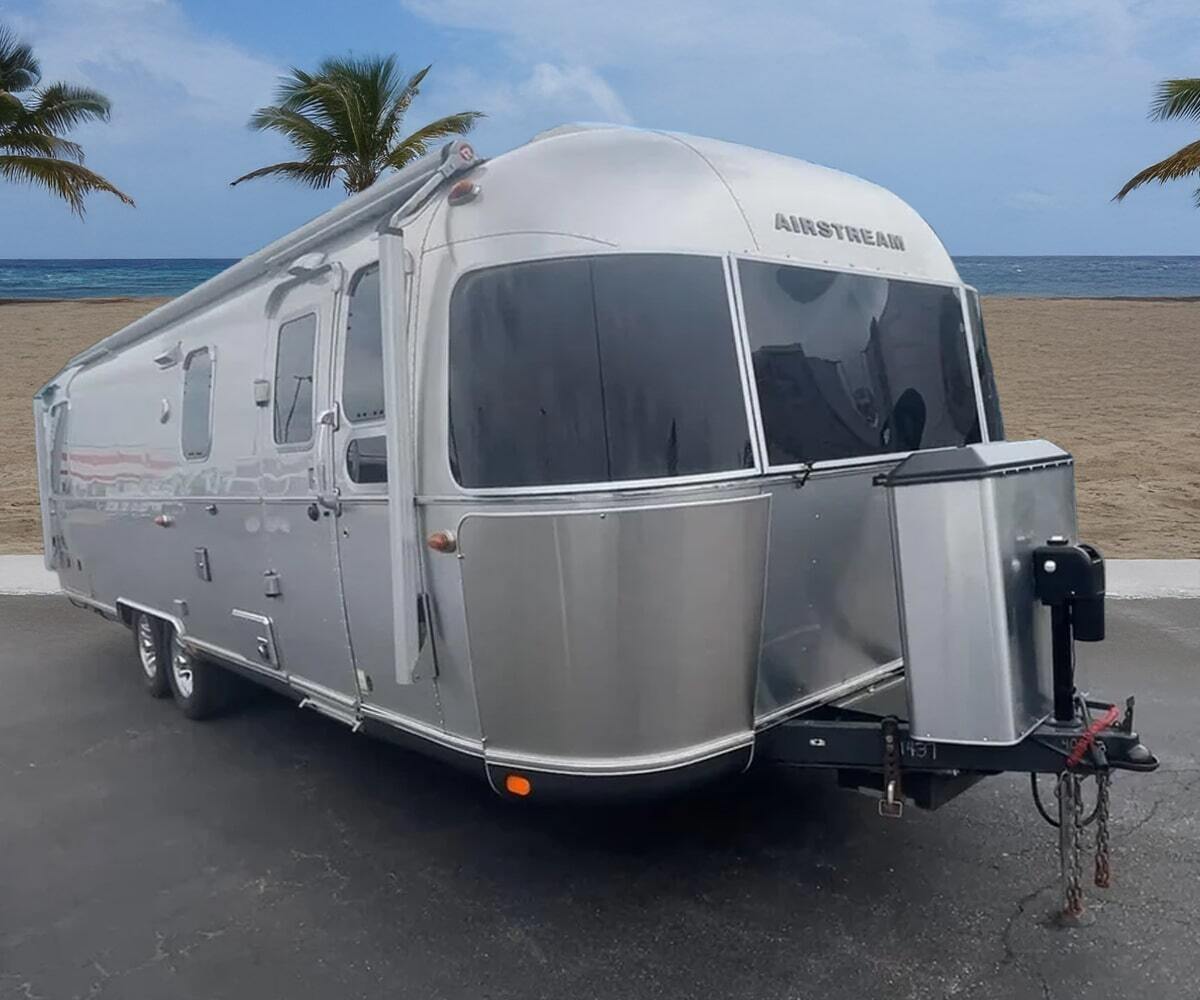 2016 Airstream Classic 30RB Twin RV