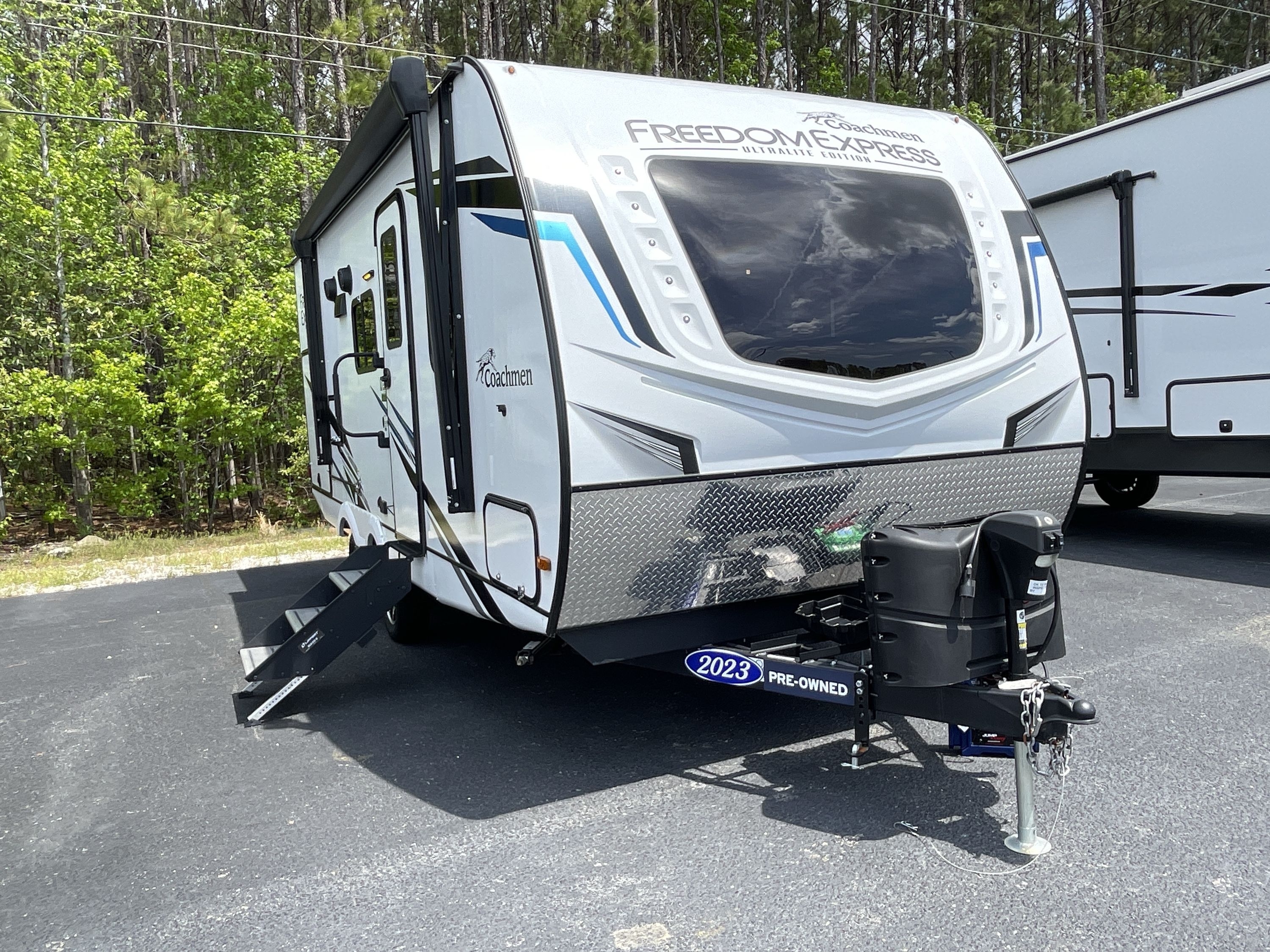 2023 Coachmen FREEDOM EXPRESS ULTRA LITE 226RBS in ridgeland SC