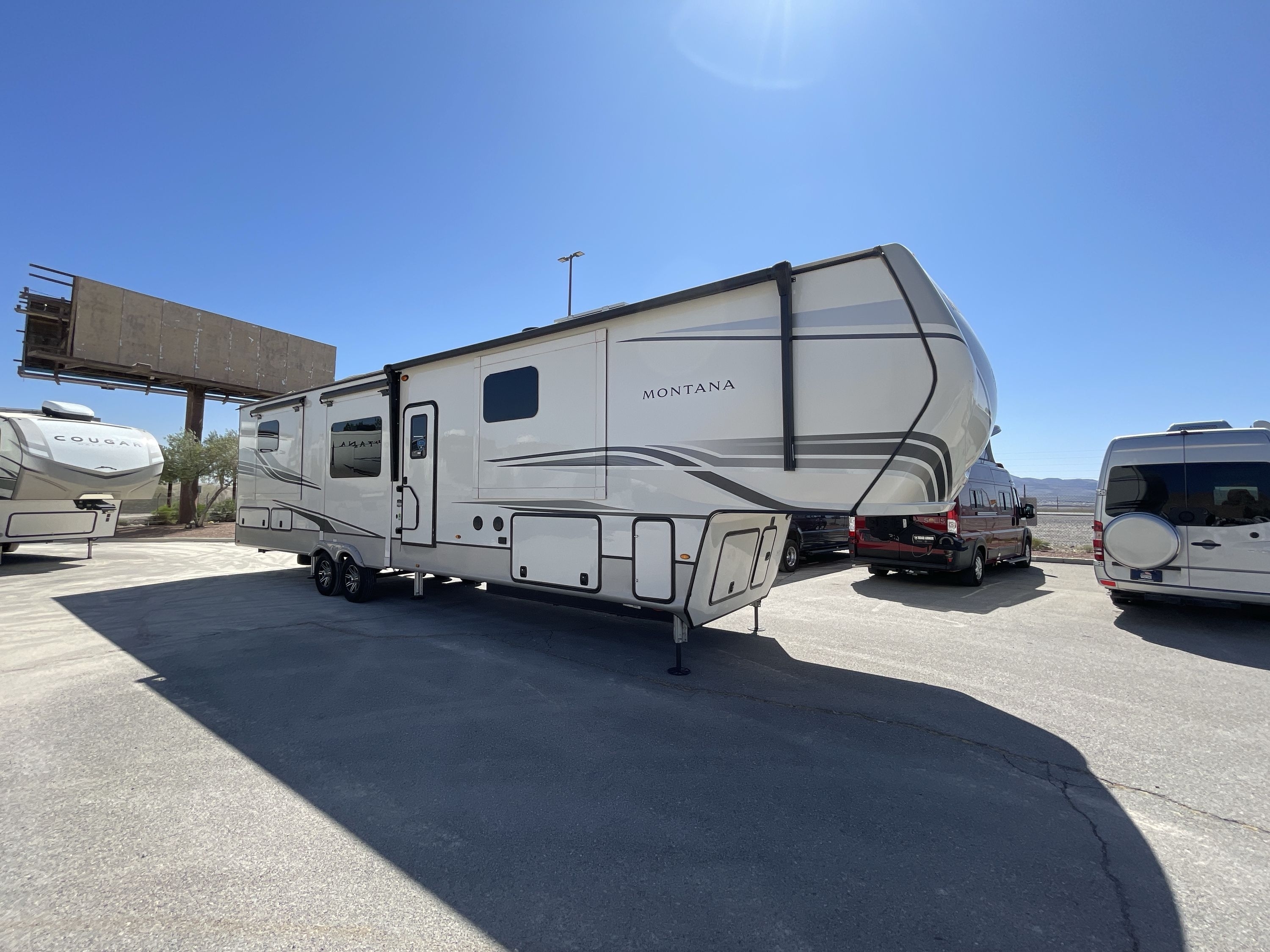 2023 Keystone MONTANA LEGACY 3901RK in las vegas NV