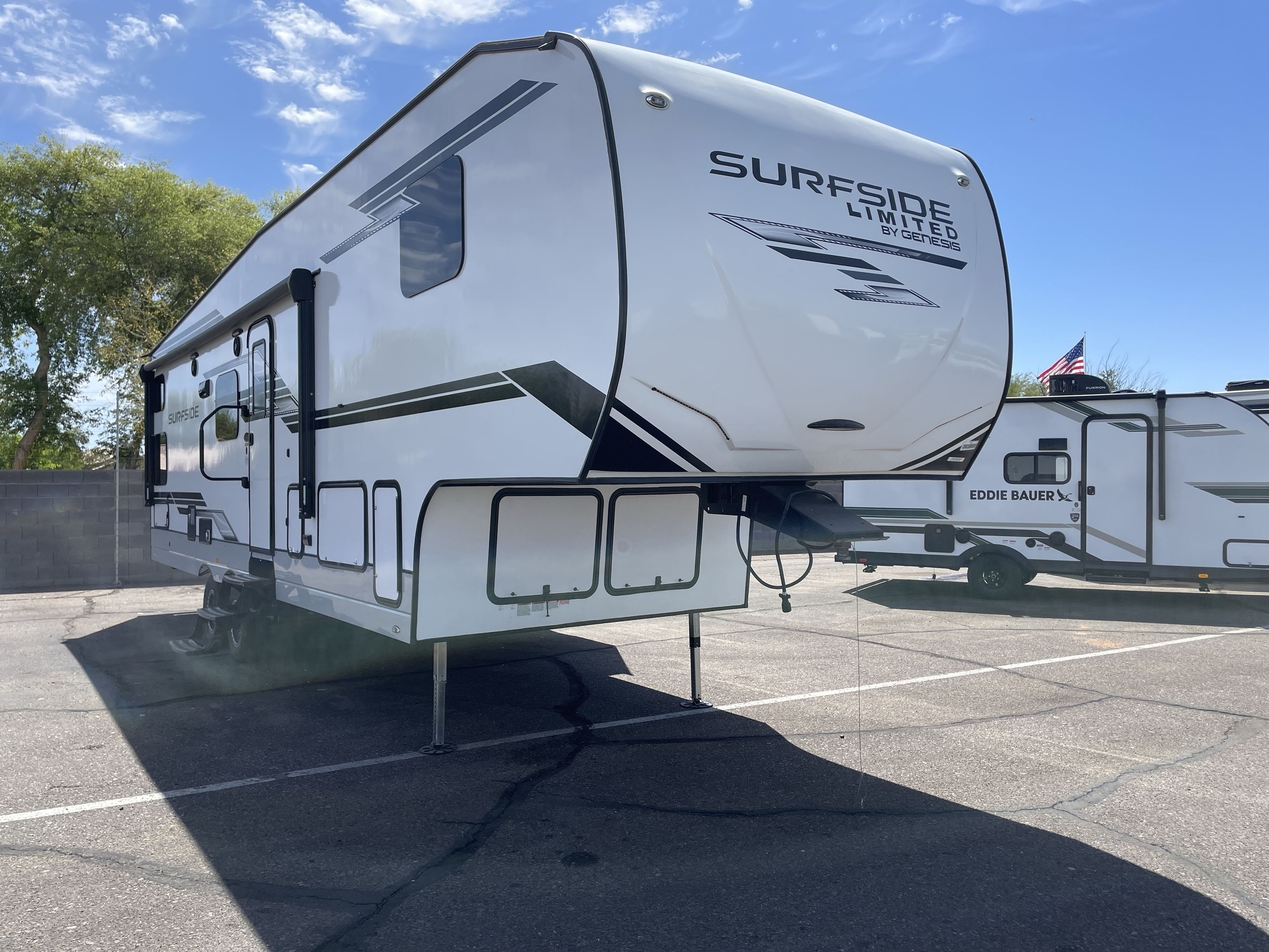 2023 Genesis Supreme SURFSIDE 295BHS in mesa AZ