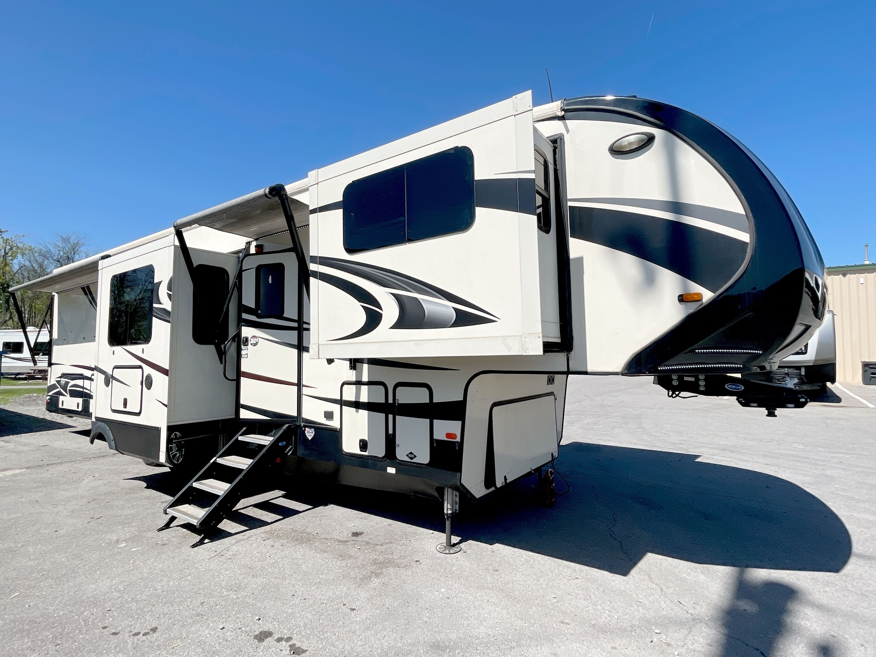 2019 Forest River CARDINAL LUXURY 3700FLX in nashville TN
