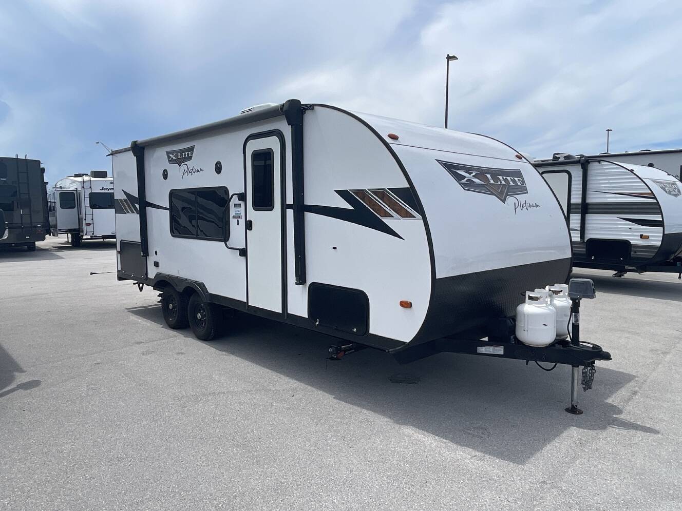 A photo of this 2023 Forest River WILDWOOD X-LITE 19DBXL