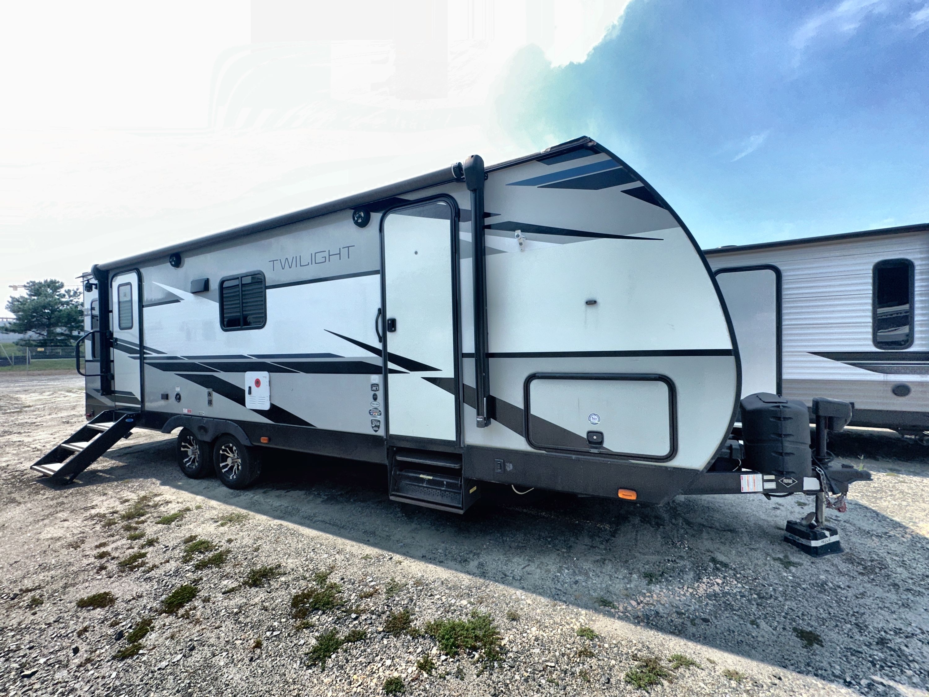 2021 Cruiser Rv TWILIGHT SIGNATURE 2500 TWS2500 in thornburg VA