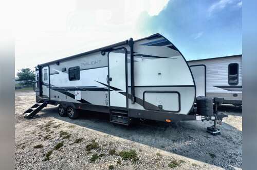2021 Cruiser Rv TWILIGHT SIGNATURE 2500 TWS2500 in thornburg VA