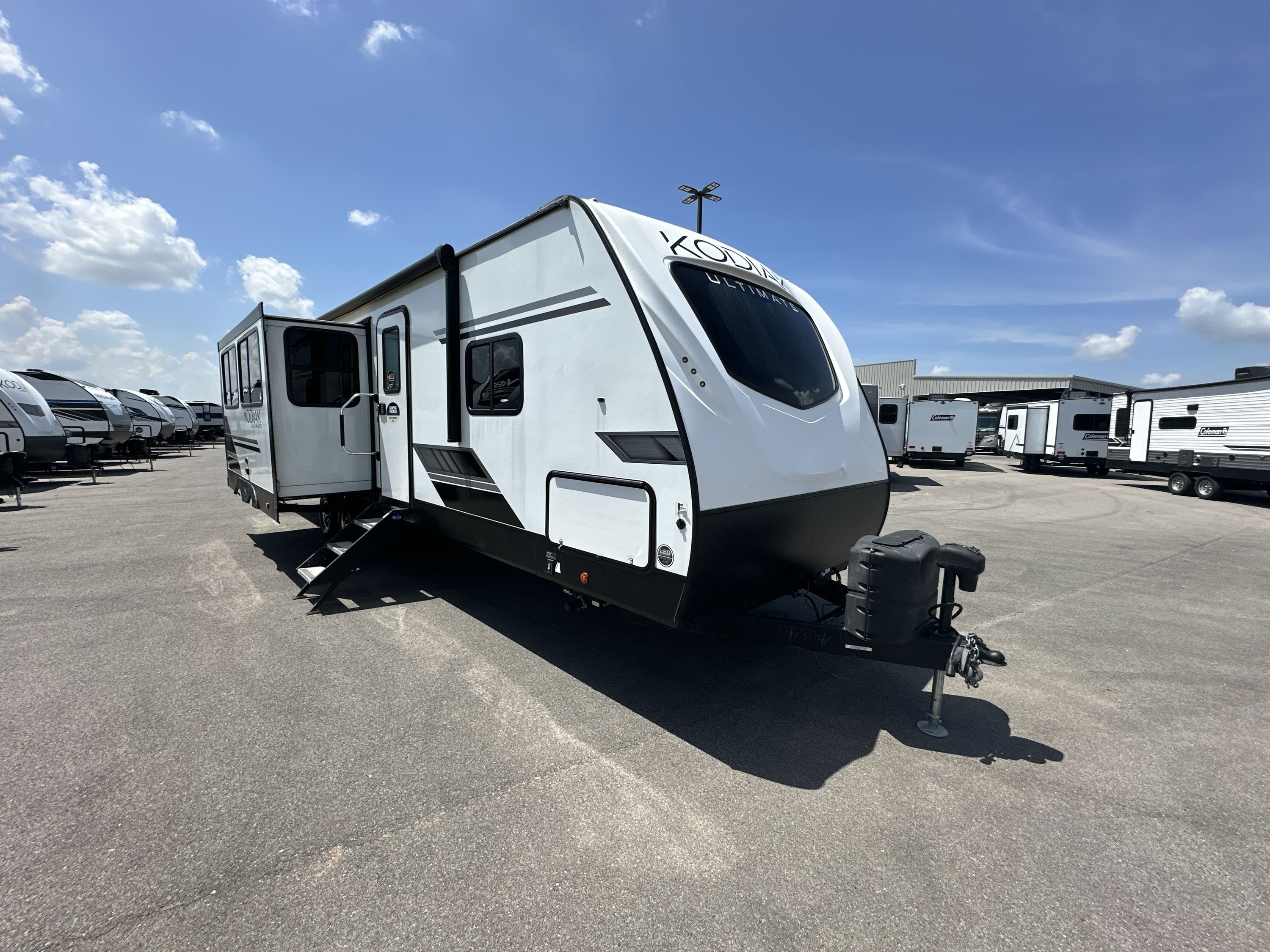 2022 Dutchmen KODIAK ULTIMATE 3301BHSL in scott city MO