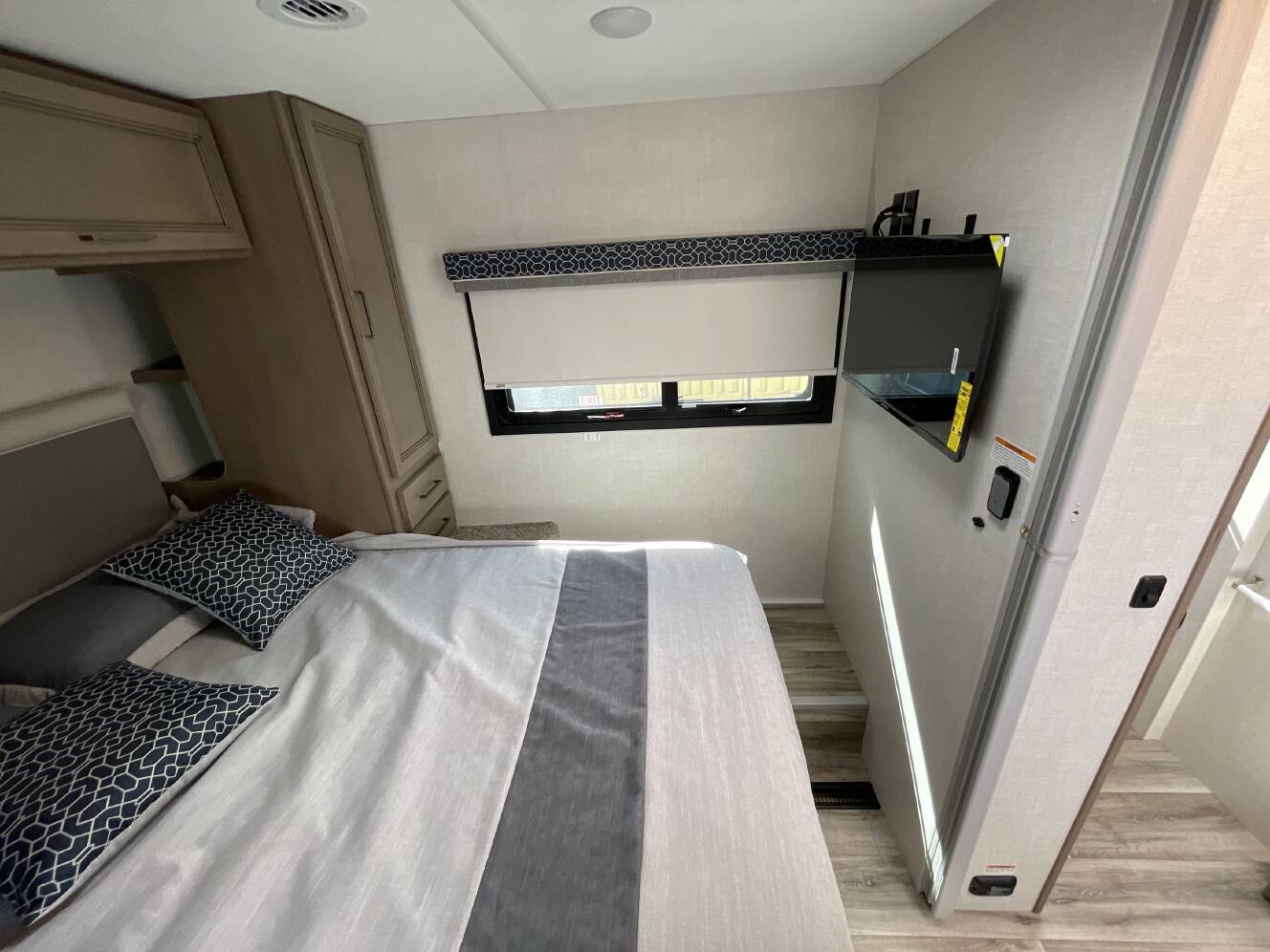 A photo of this 2027 Thor FREEDOM TRAVELER A26
