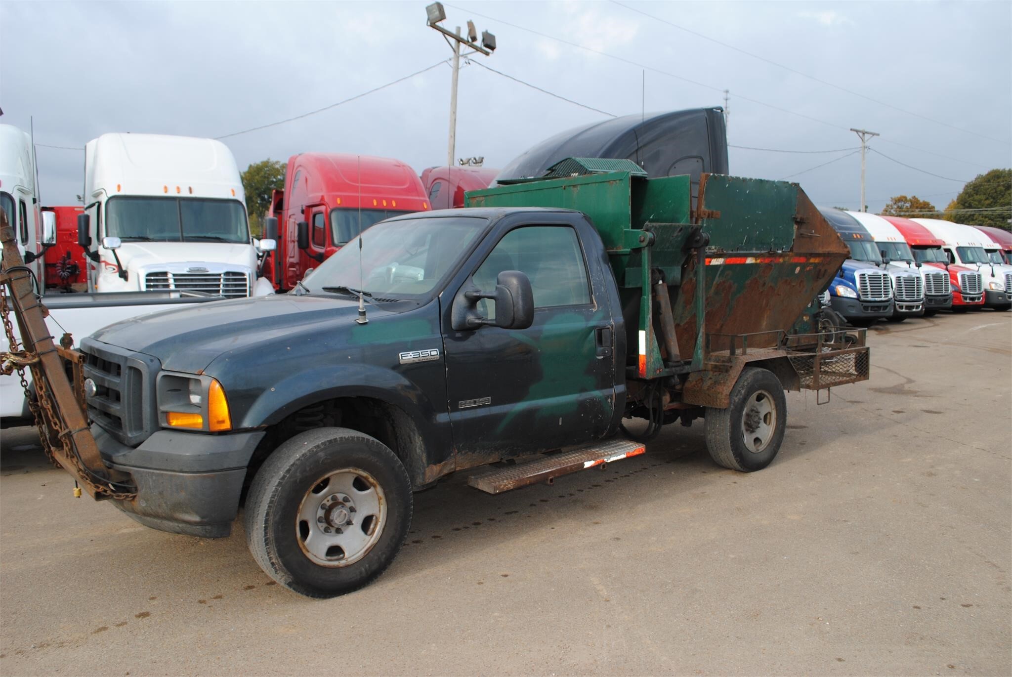 2006 FORD F350 in Covington, TN