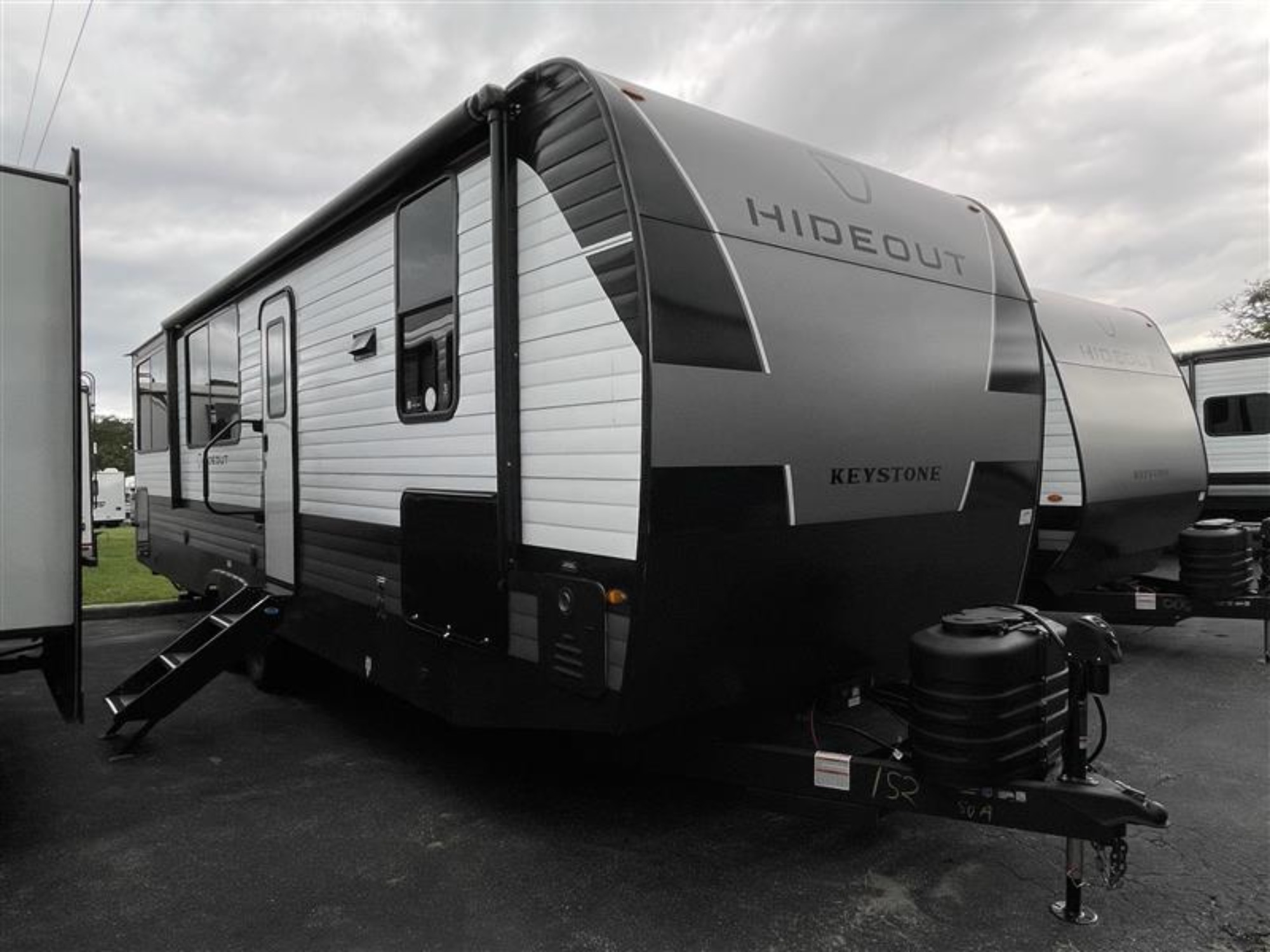 2027 Keystone HIDEOUT MAX 29HAVEN in cocoa FL