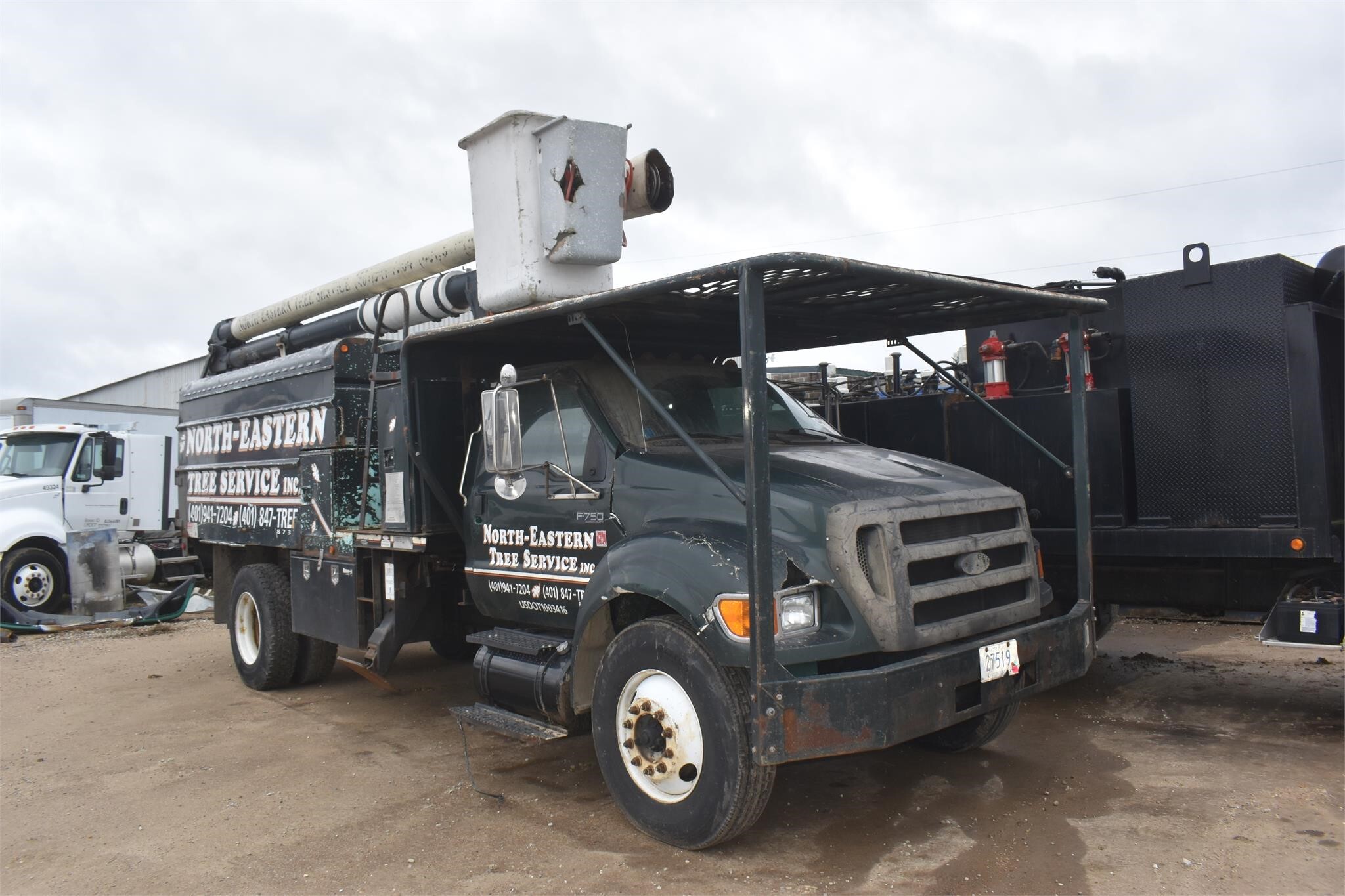2004 FORD F750 in Covington, TN