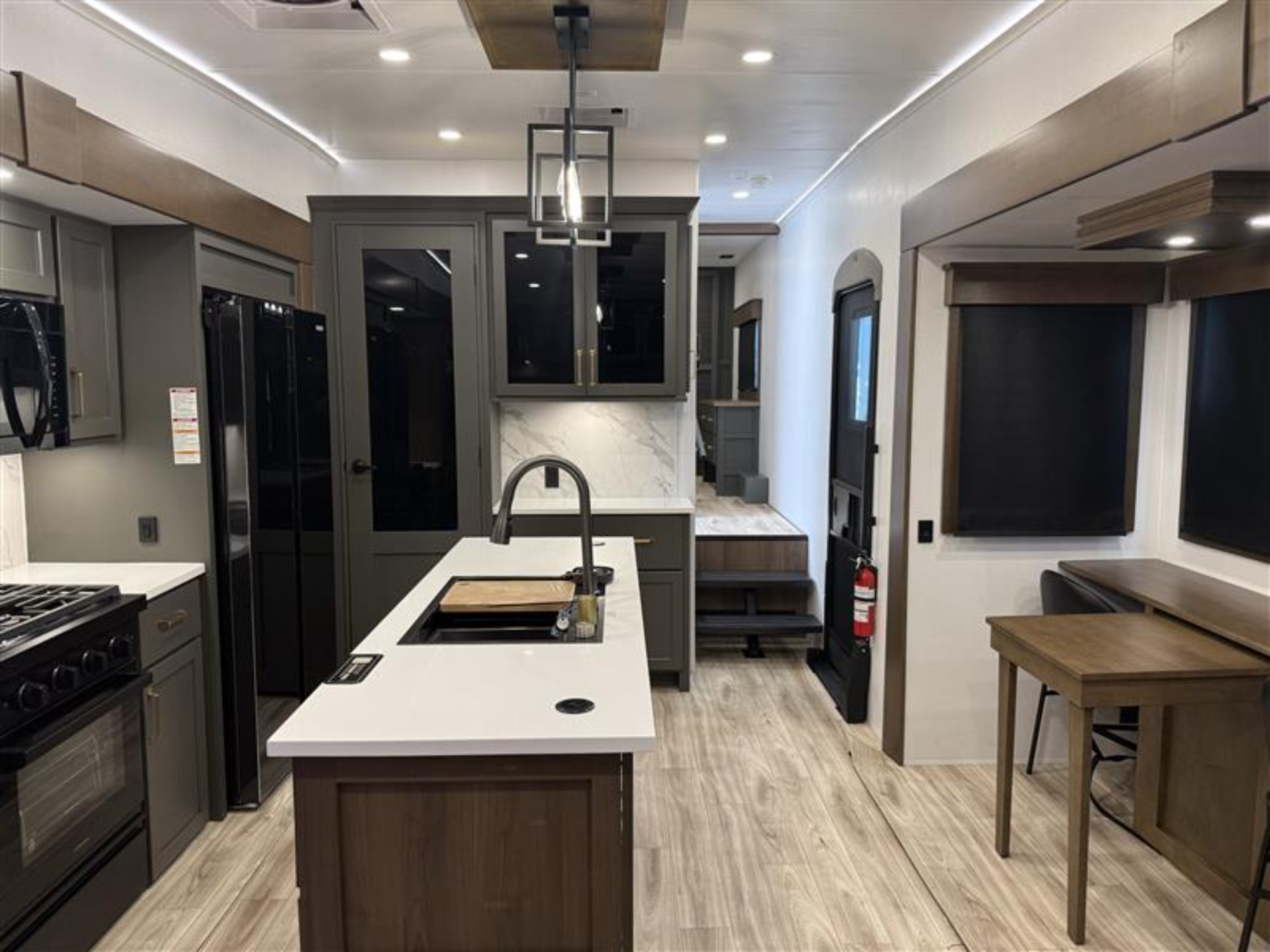 2026 Keystone MONTANA HIGH COUNTRY 290RL in cocoa FL