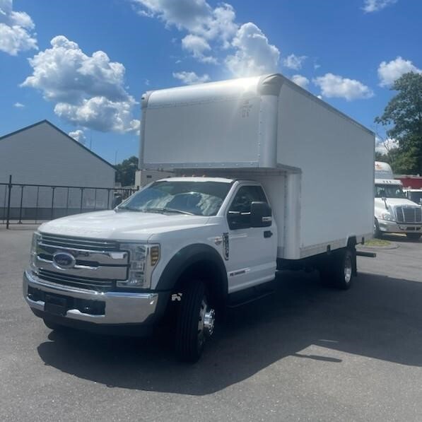 2019 FORD F550 in Westminster, VT
